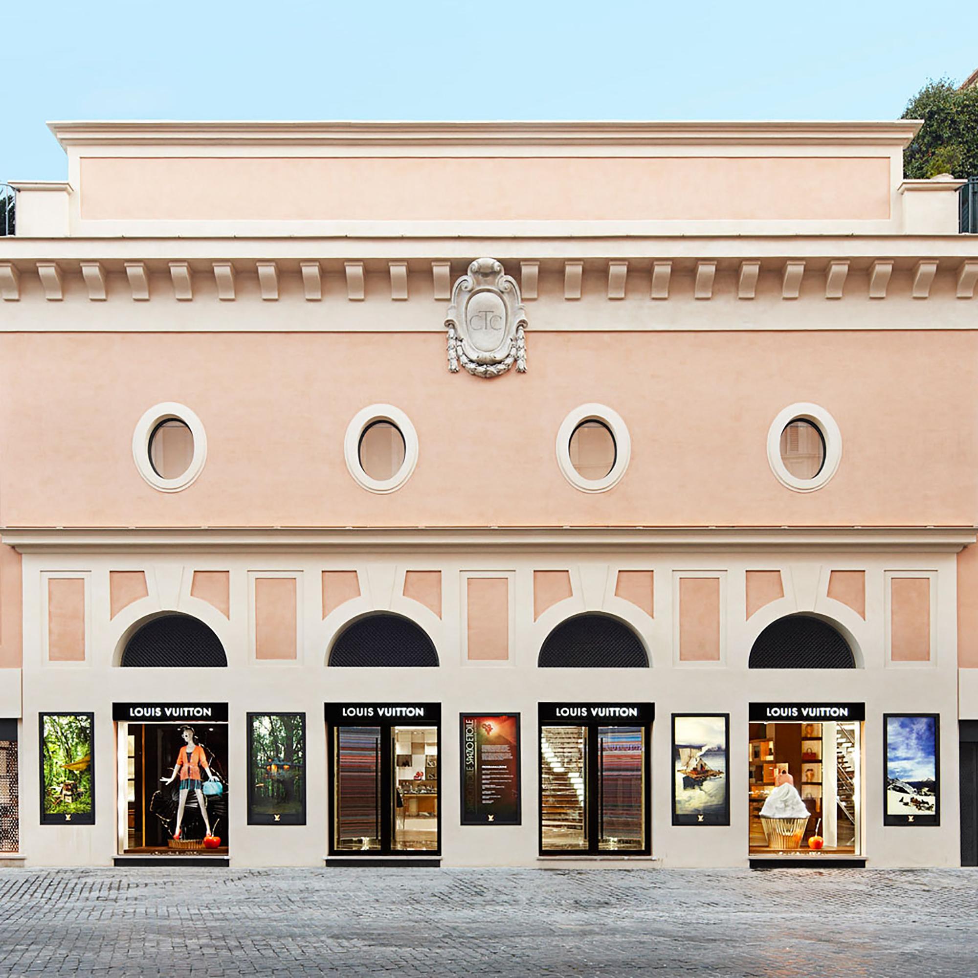 Per Louis Vuitton è 'Maison Roma Etoile': arte, cinema, cultura e Moda -  SFILATE