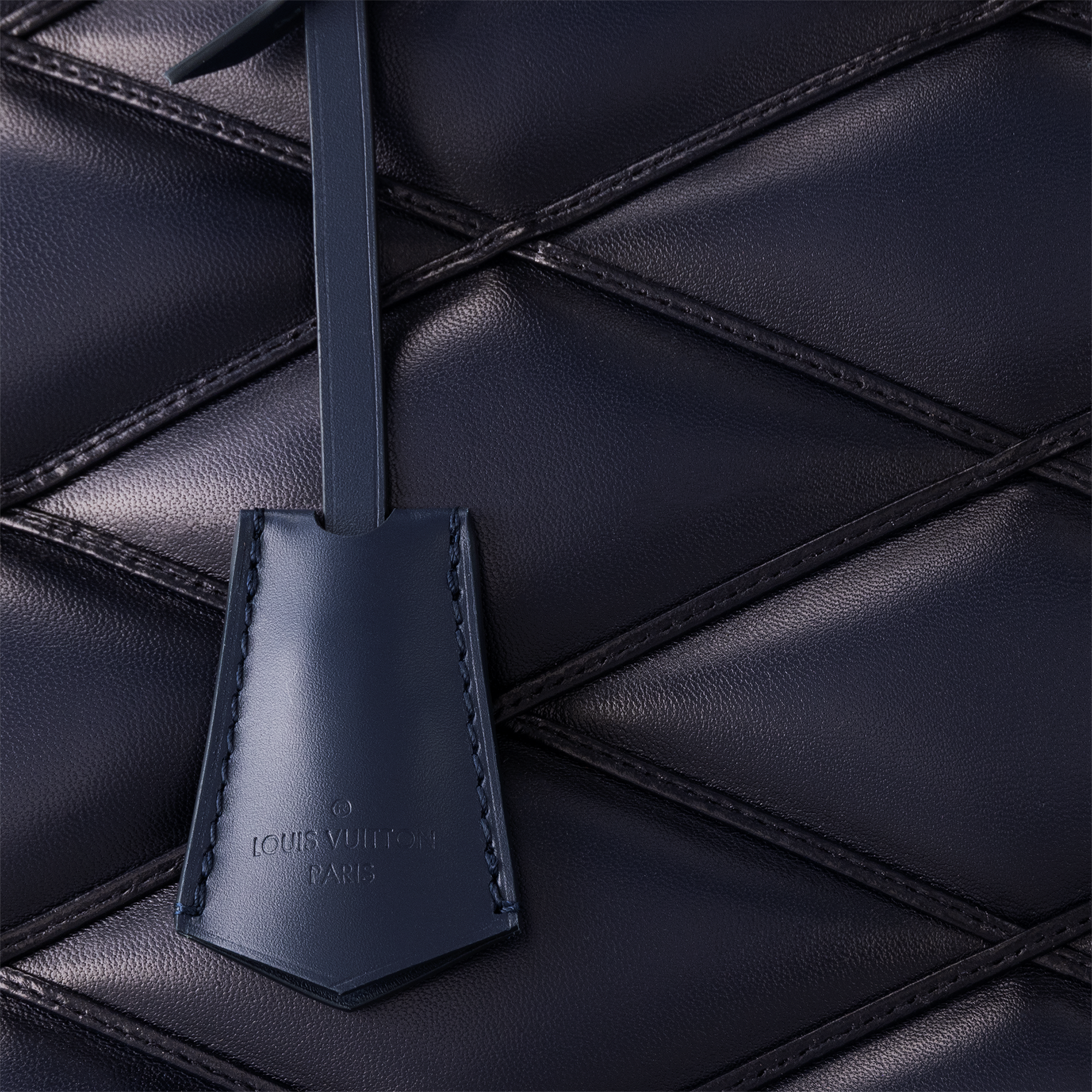 Alma GM Malletage Leather in Women