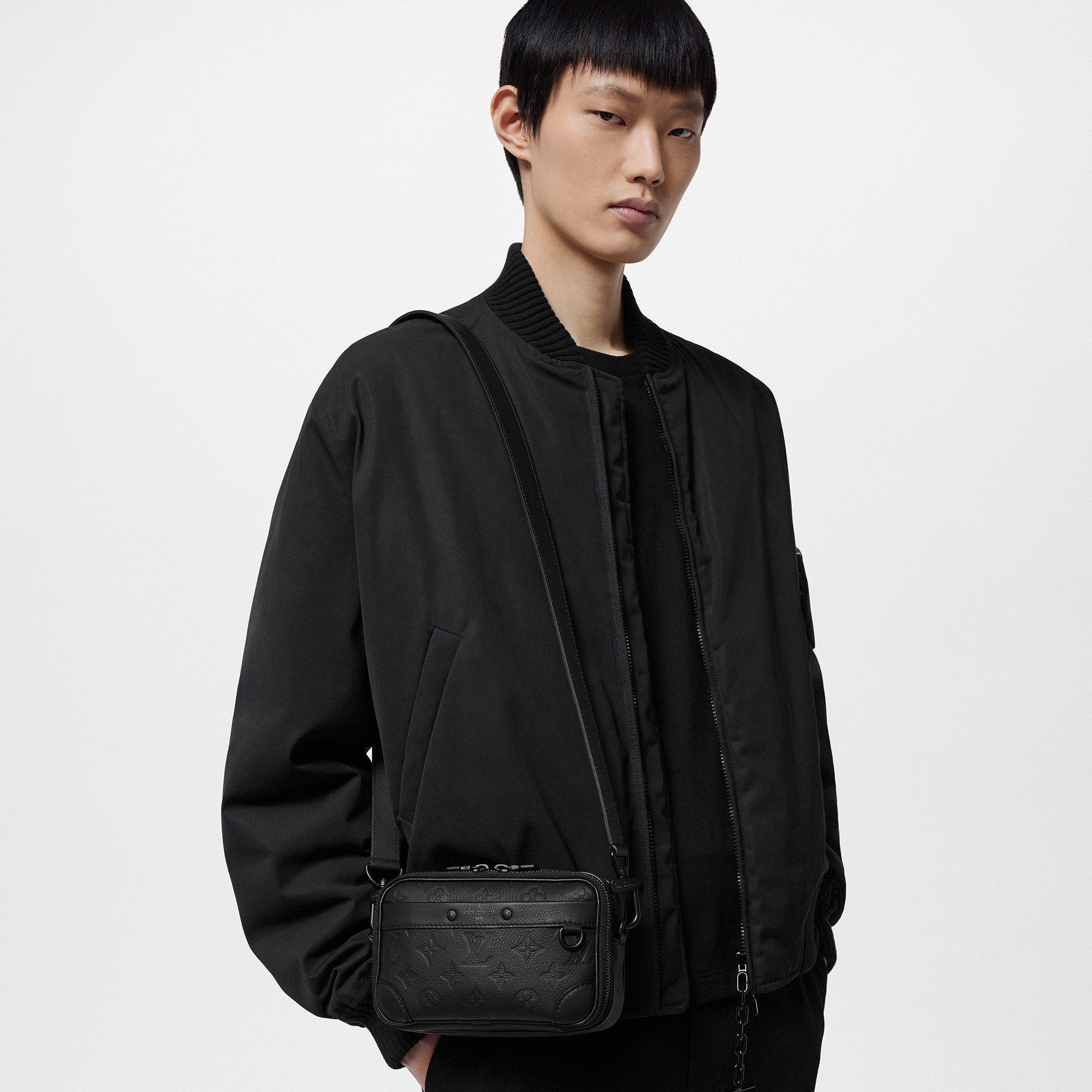 Alpha 可穿戴式銀包 Monogram Shadow 皮革 in 男士