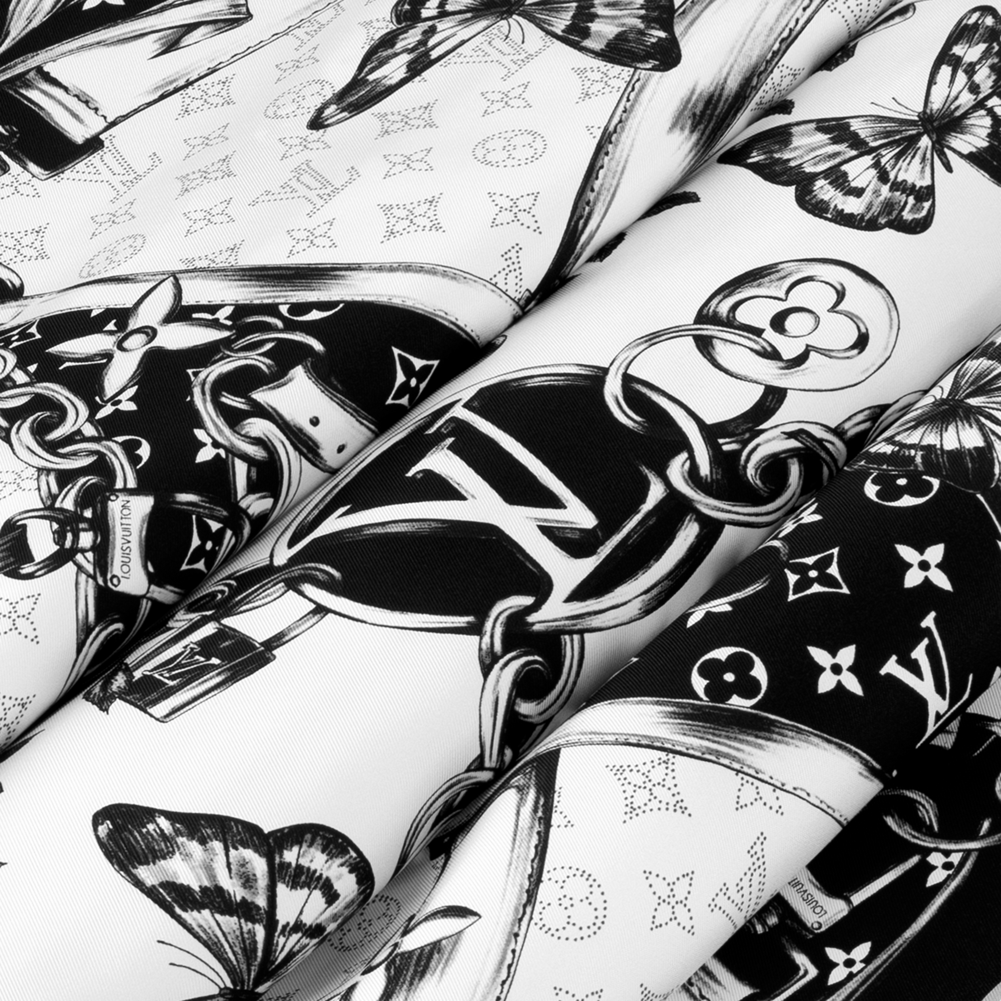 Blooming Monogram Square 90 . in Women