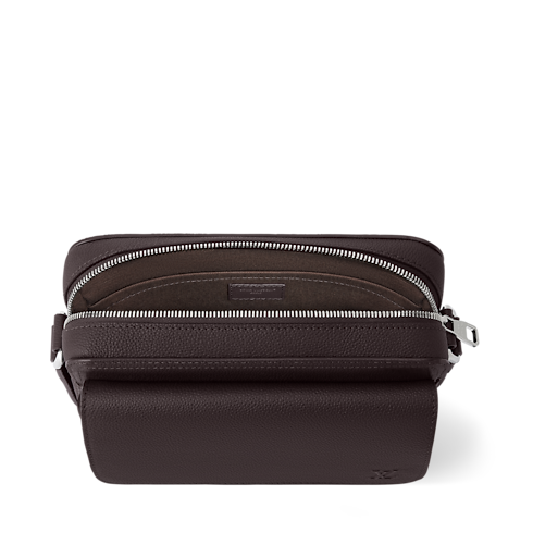 Boarding Messenger LV Aerogram in Men's Bags All Bags for Men collections by Louis Vuitton (Product zoom)