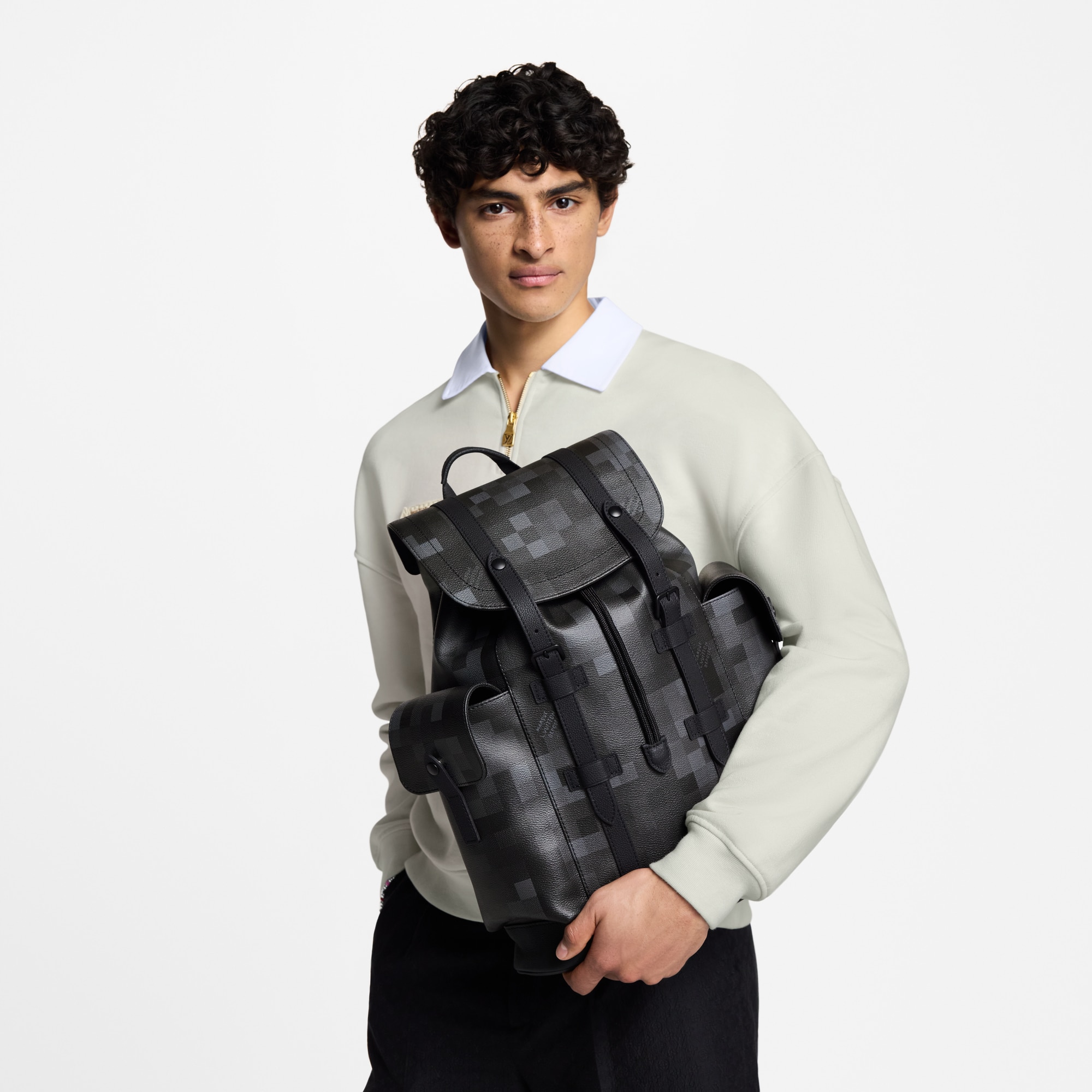 Christopher MM D16 in 時尚手袋及小型皮具