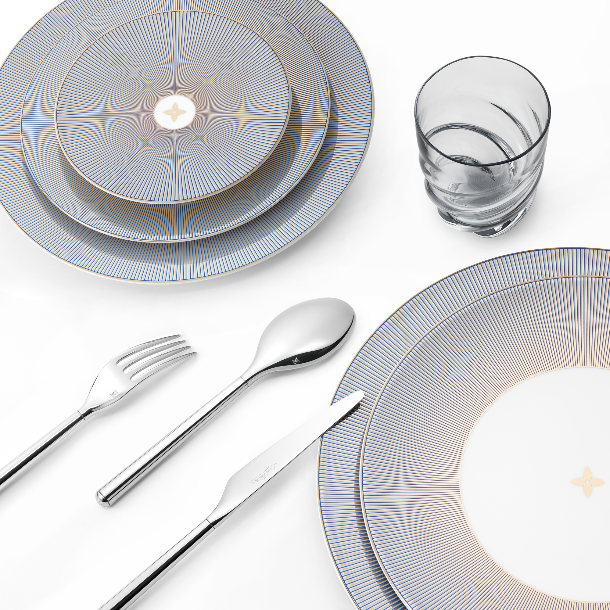 Dichoric 麵包碟兩件套裝  in 行李箱、旅行用品及家居精品