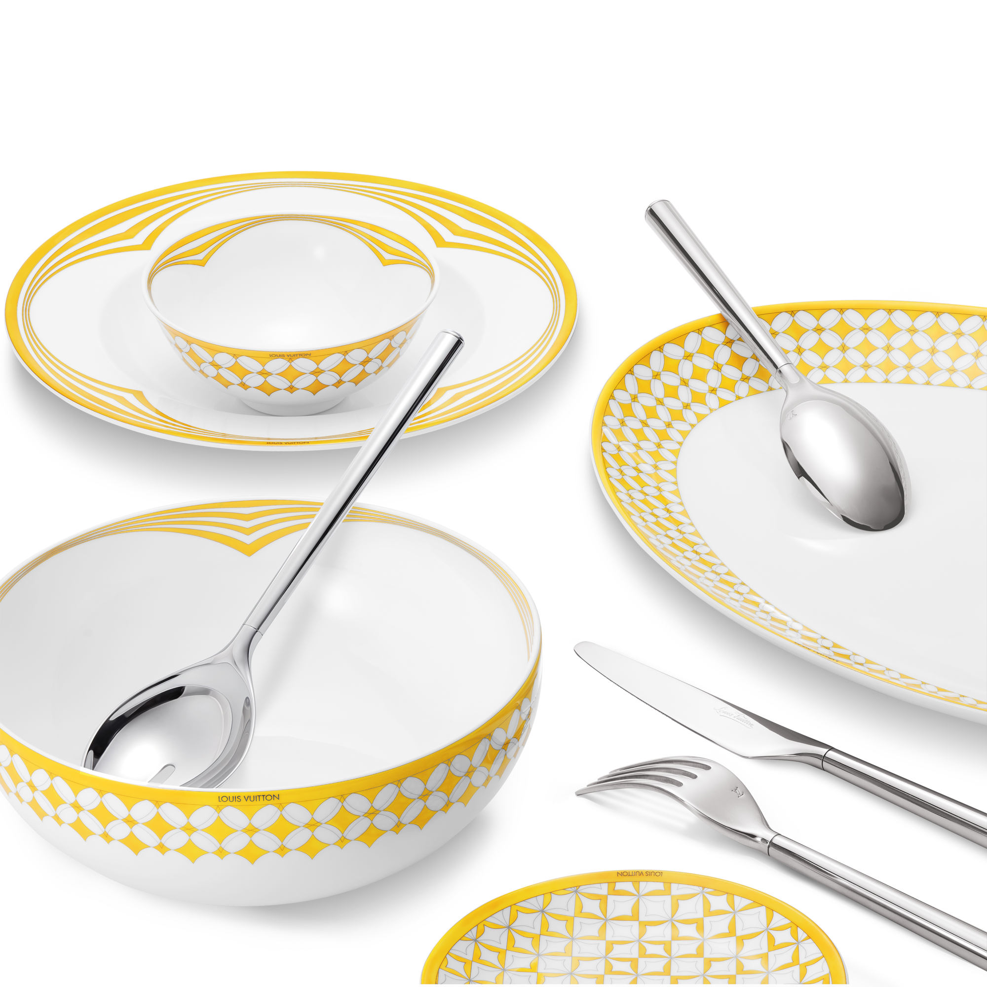 Dolce Vita 橢圓形大碟  in 行李箱、旅行用品及家居精品