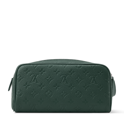 Dopp Kit Taurillon Monogram in 行李箱、旅行用品及家居精品's 旅行袋及拉桿行李箱 旅遊配件 collections by Louis Vuitton (產品縮放)