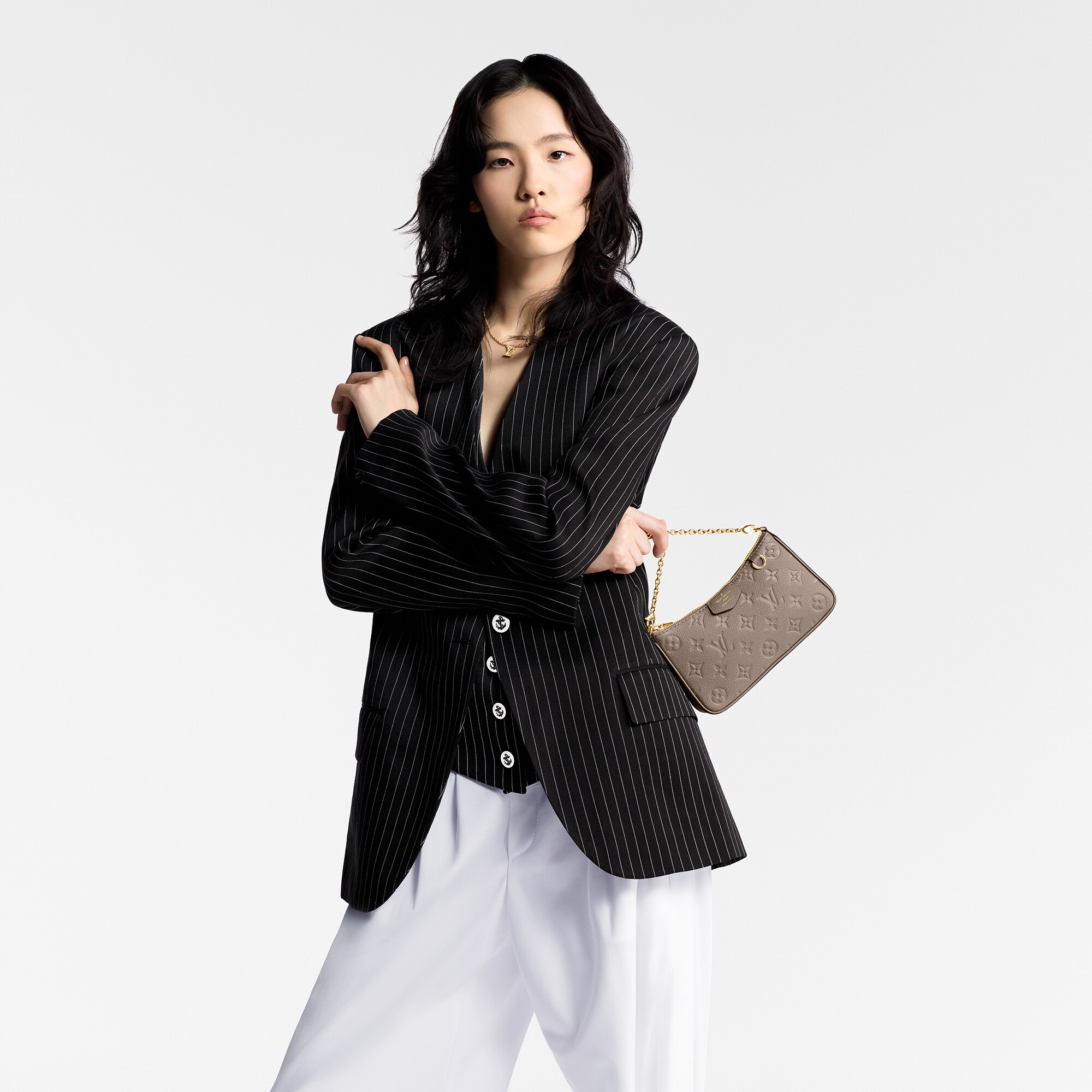 Easy Pouch On Strap Monogram Empreinte 皮革 in 女士