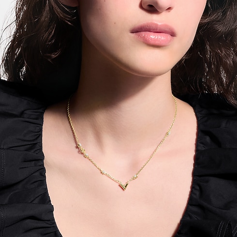 Essential V Strass PM Necklace . in Women's Fashion Jewellery Necklaces collections by Louis Vuitton (Product zoom)