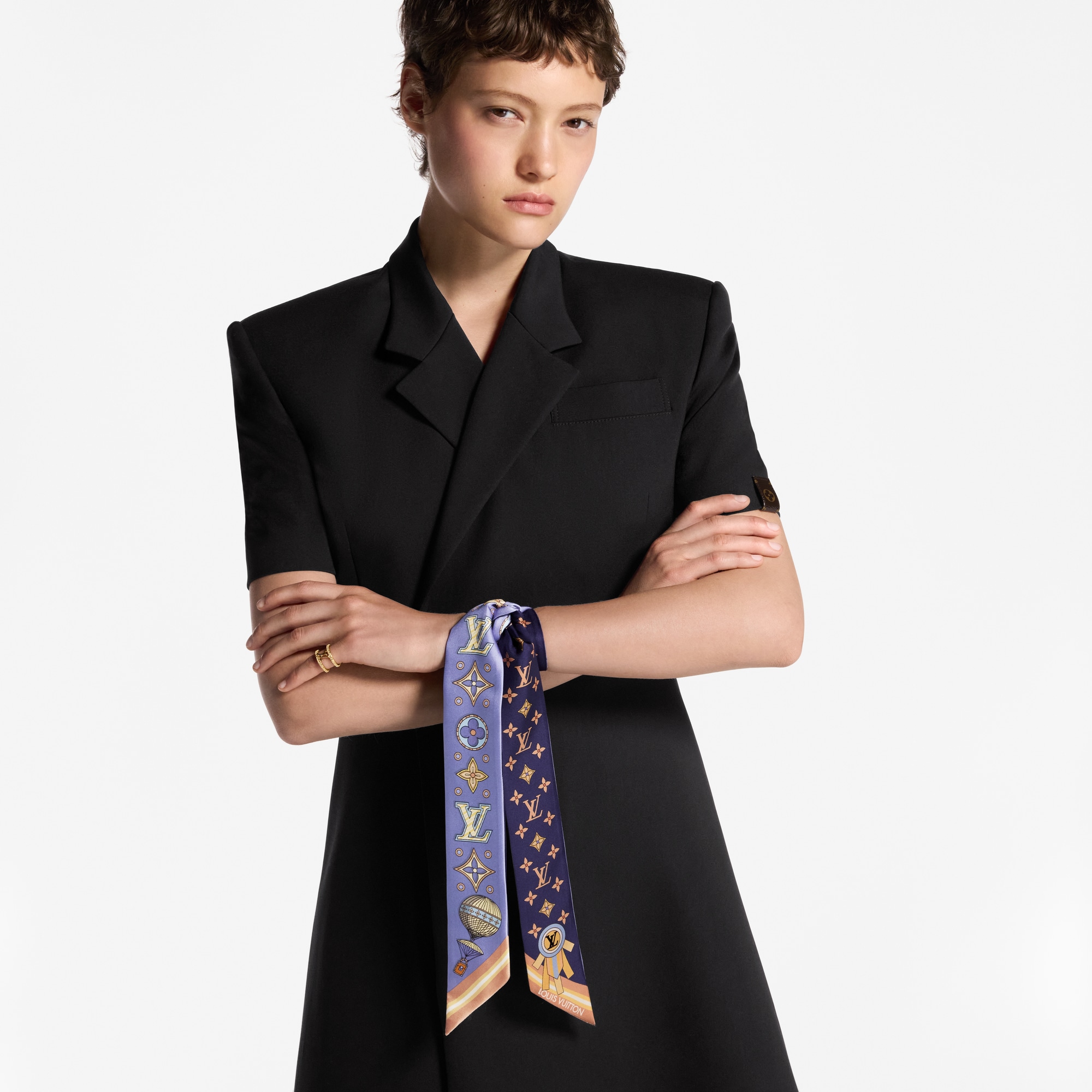 From The Cloud BB 長絲巾 . in 女士