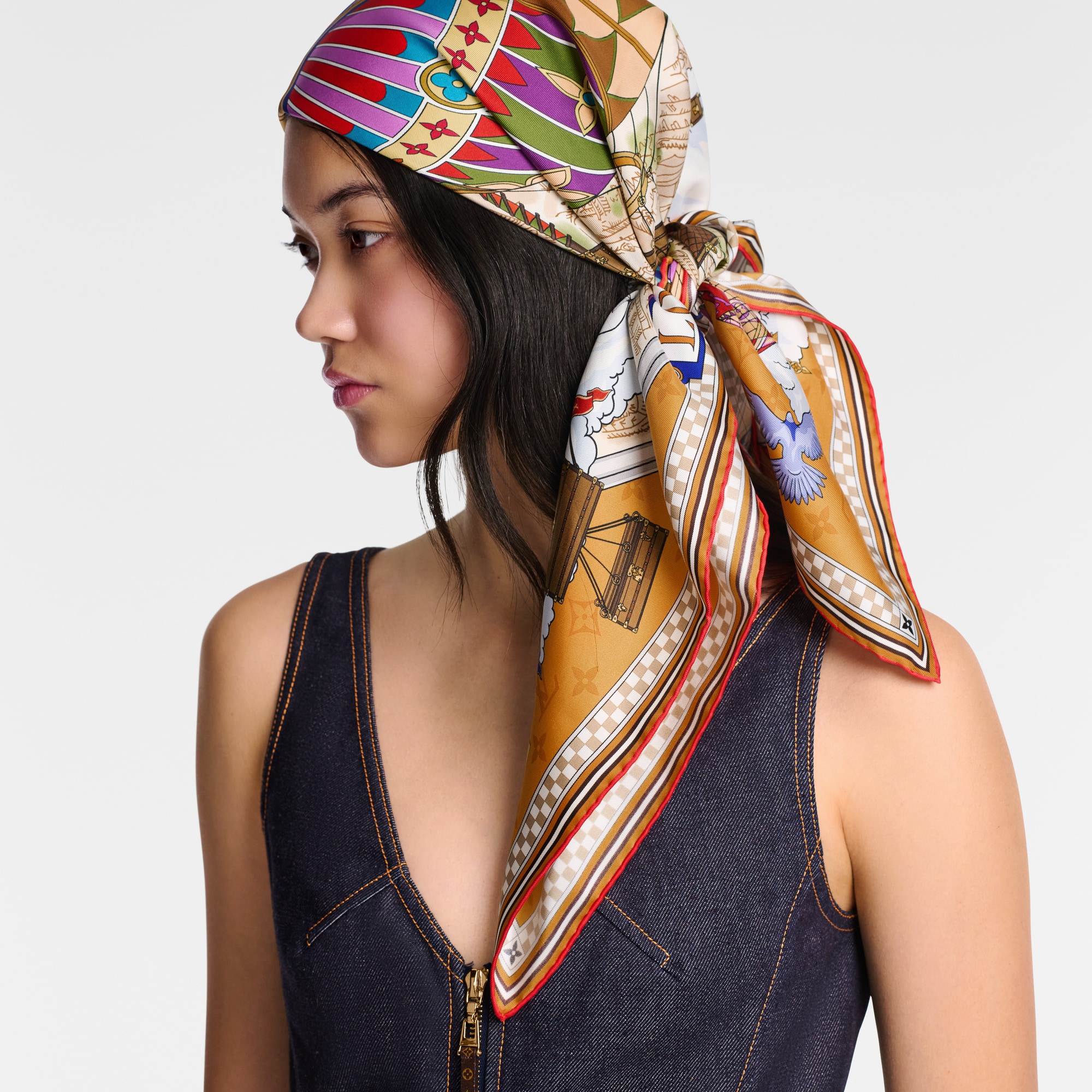 From The Cloud 90方巾 . in 女士