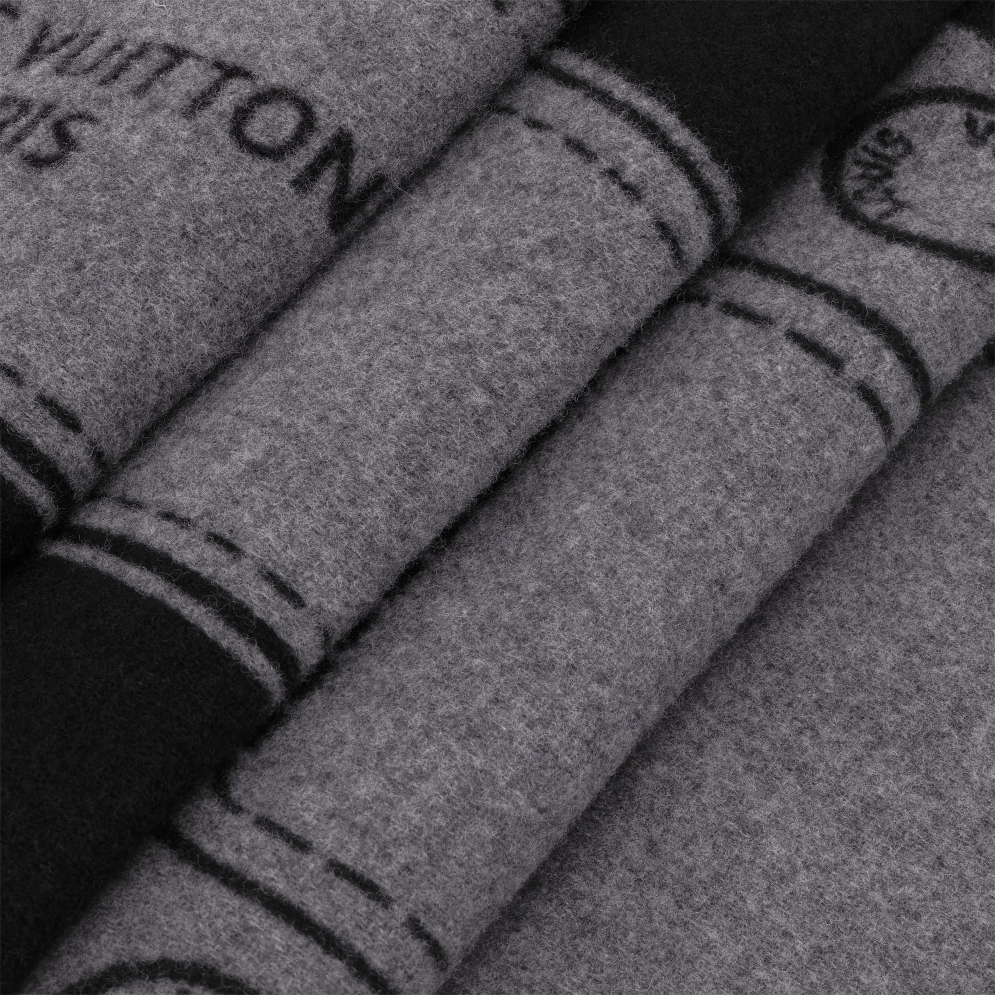 Handle 頸巾 . in 男士