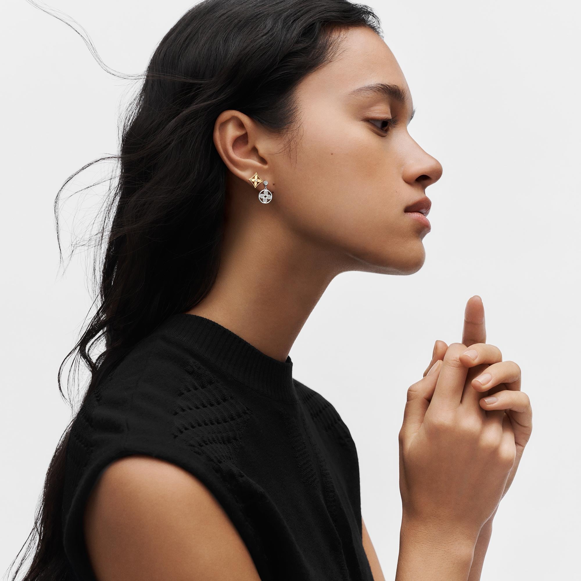 Idylle Blossom 黃K金及白K金配鑽石雙面單枚耳釘  in 珠寶系列