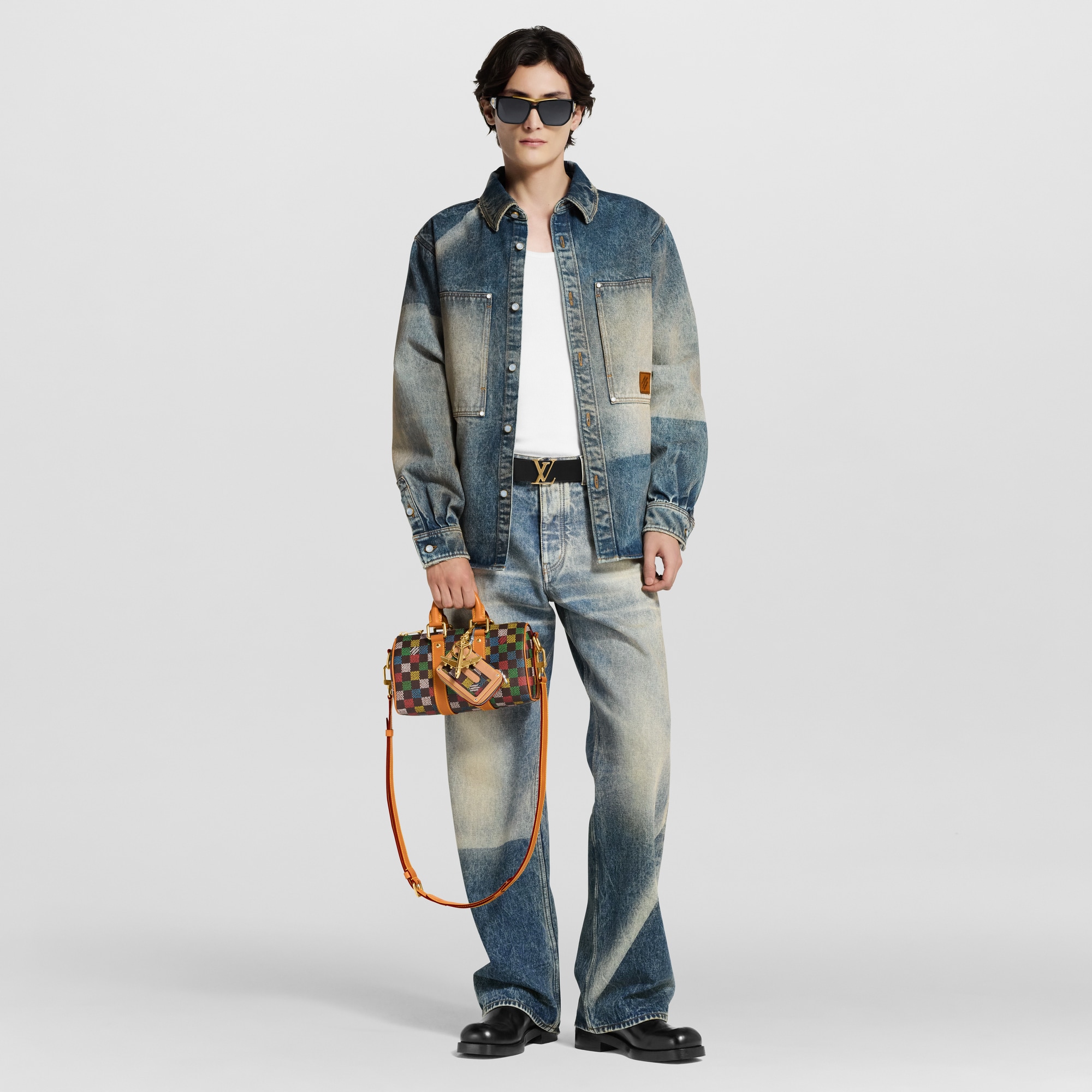 Keepall Bandoulière 25 Damier Ebène 帆布 in 時尚手袋及小型皮具