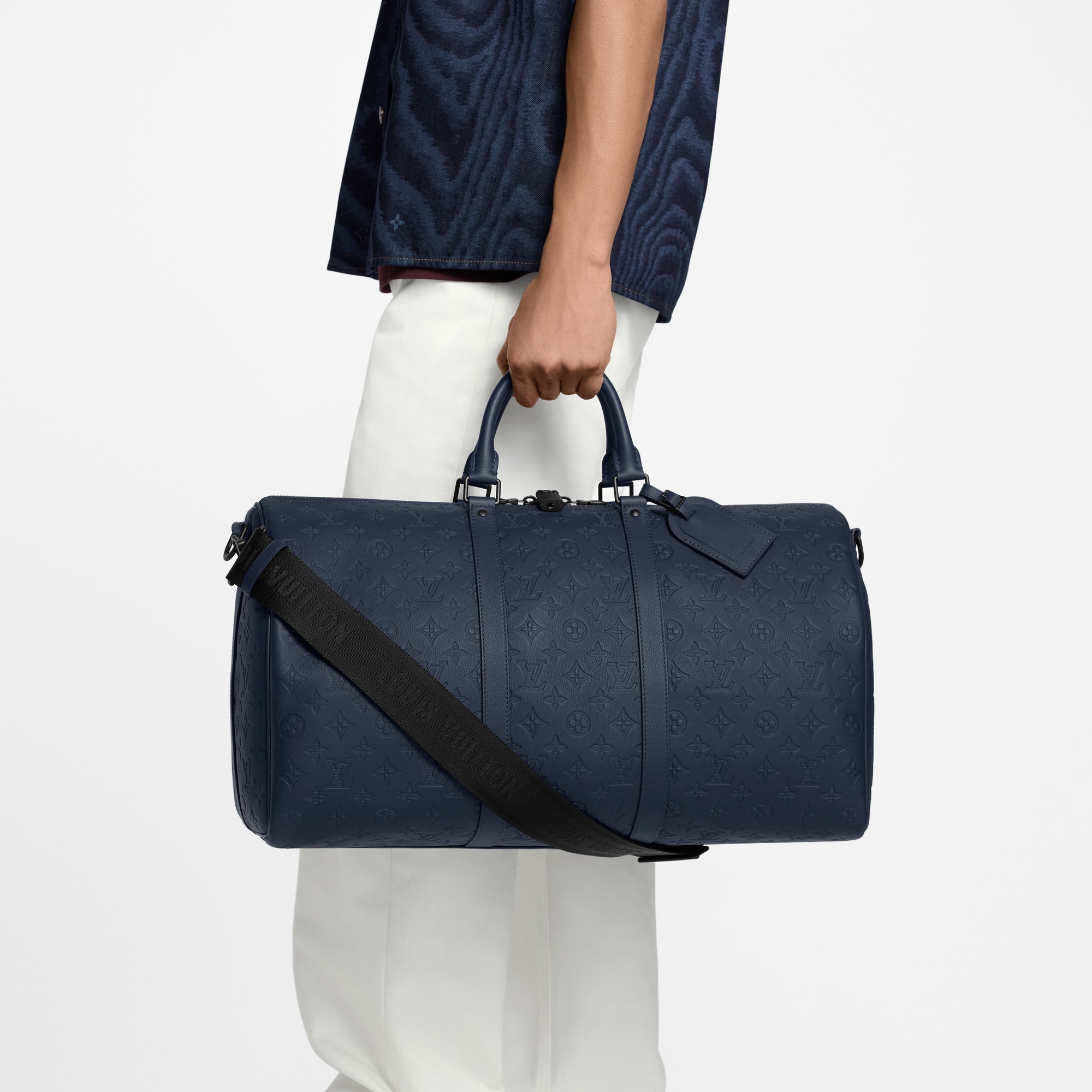 Keepall Bandoulière 50 Monogram Shadow in 時尚手袋及小型皮具