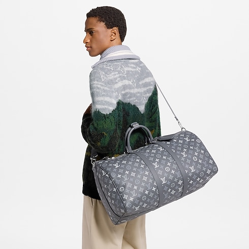 Keepall Bandouliere 50 Monogram Shadow 皮革 in 行李箱及旅行用品's 旅行袋 總覽 collections by Louis Vuitton (產品縮放)