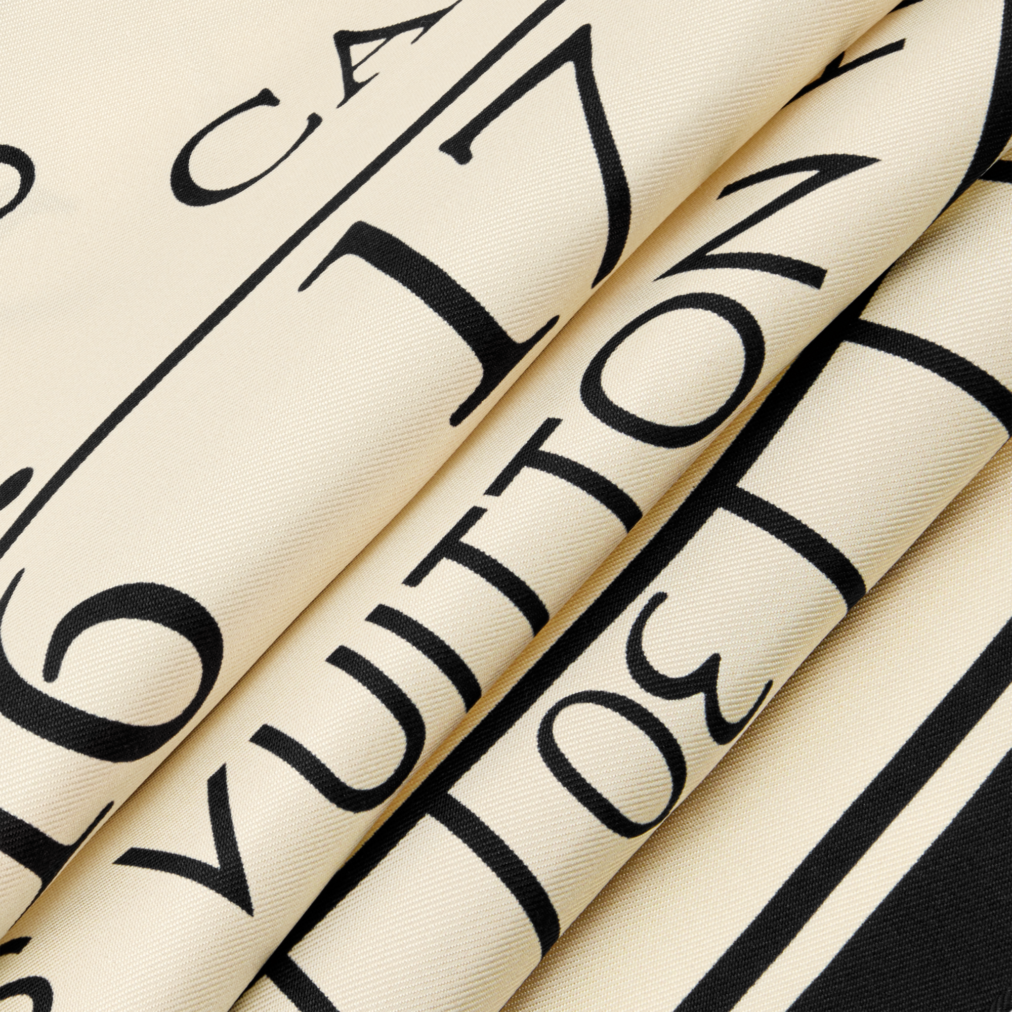 Le Temps d’Un Voyage Square 90 . in Women