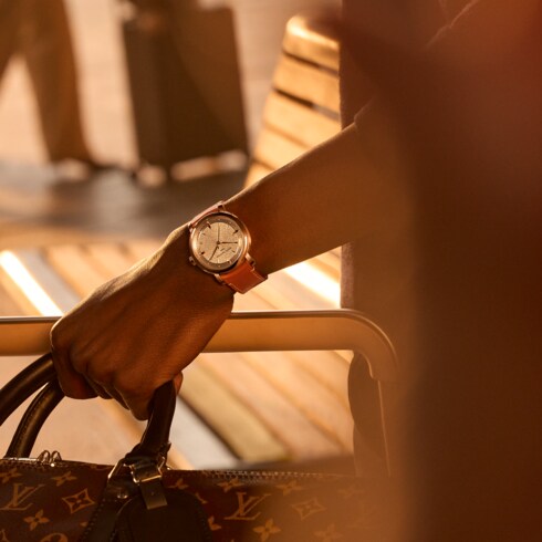 Louis Vuitton Escale,自動機芯,40毫米,黃K金及虎眼石 in 腕錶系列's 腕錶系列 Escale collections by Louis Vuitton