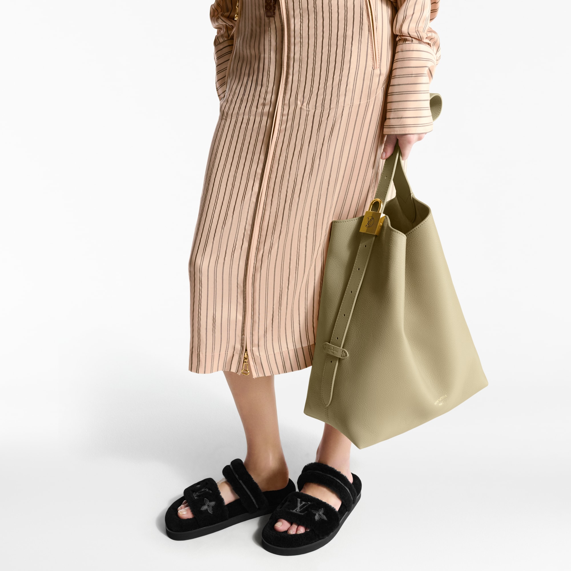 Low Key Hobo MM Low Key in 女士