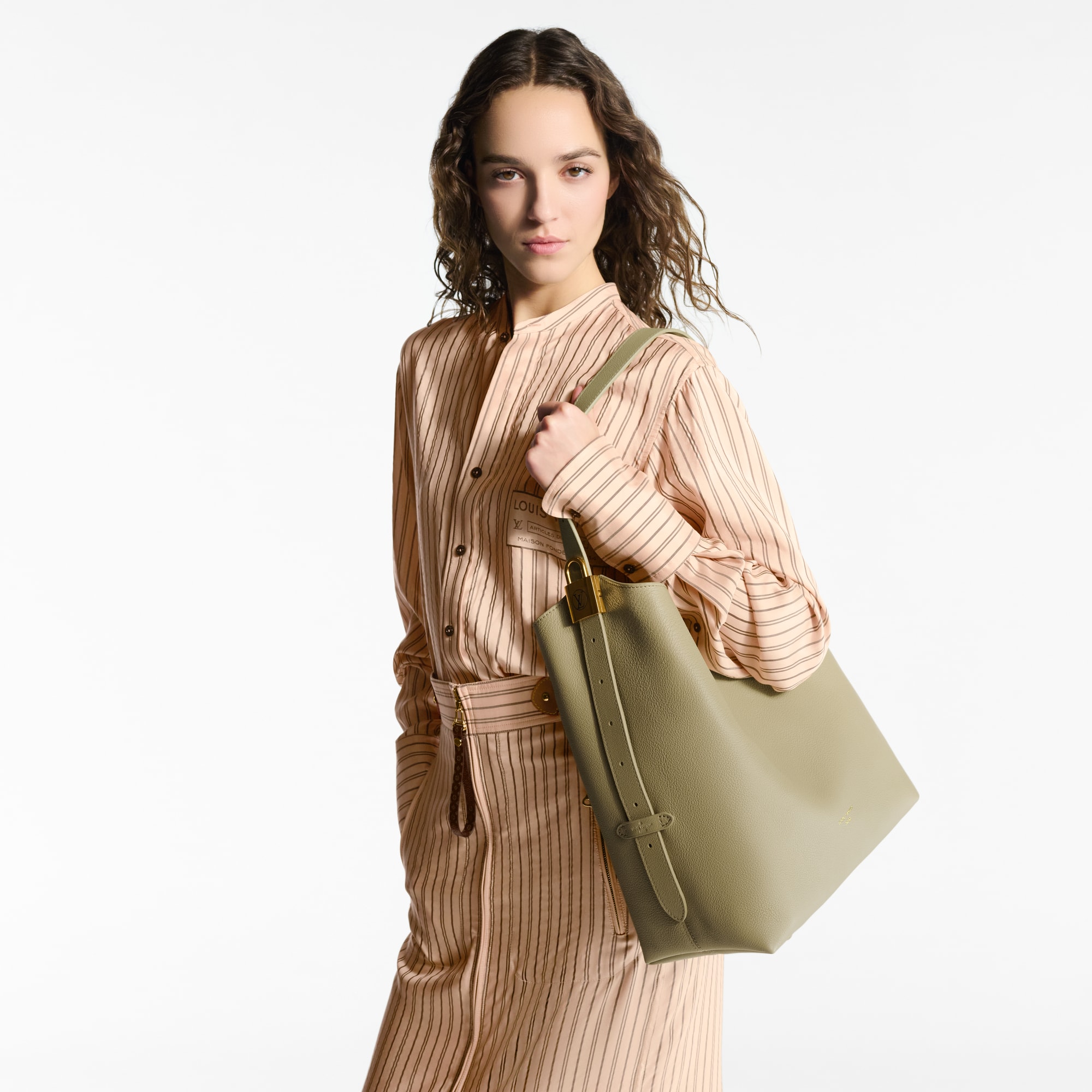 Low Key Hobo MM Low Key in 女士