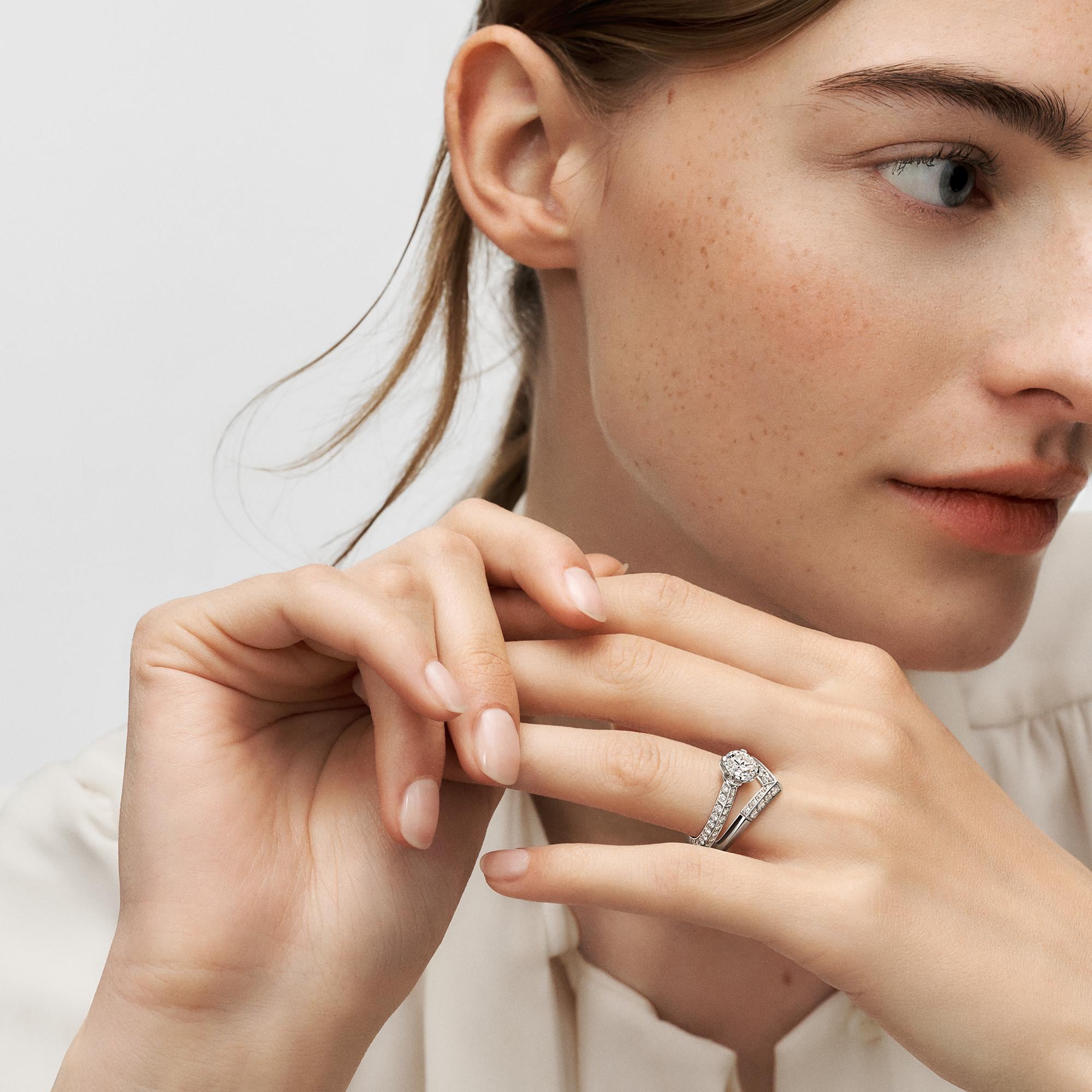 LV Diamonds Pavé 單顆寶石戒指 - 配圓形明亮式切割單枚鑽石  in 珠寶系列