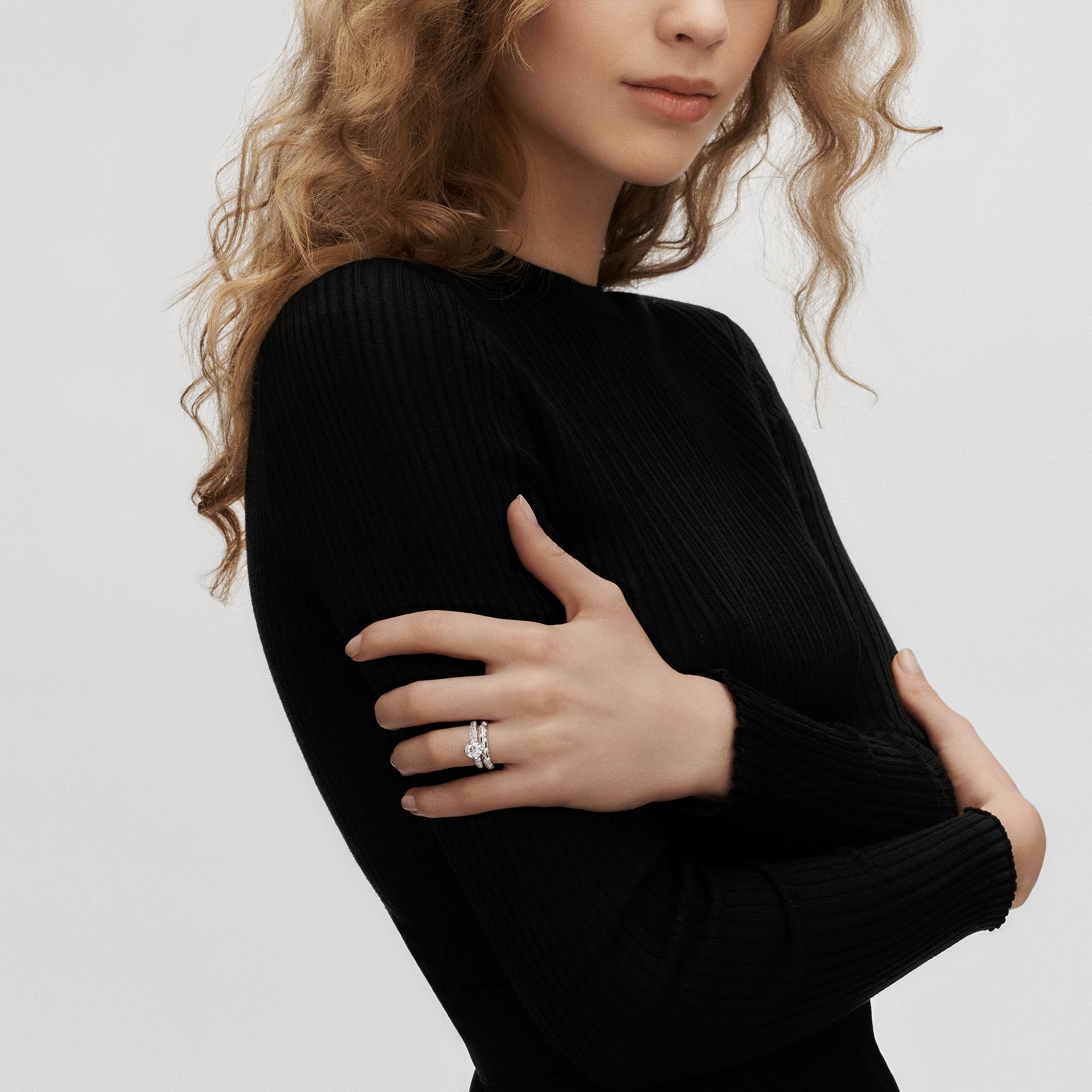 LV Diamonds Pavé 單顆寶石戒指 - 配圓形明亮式切割單枚鑽石  in 珠寶系列