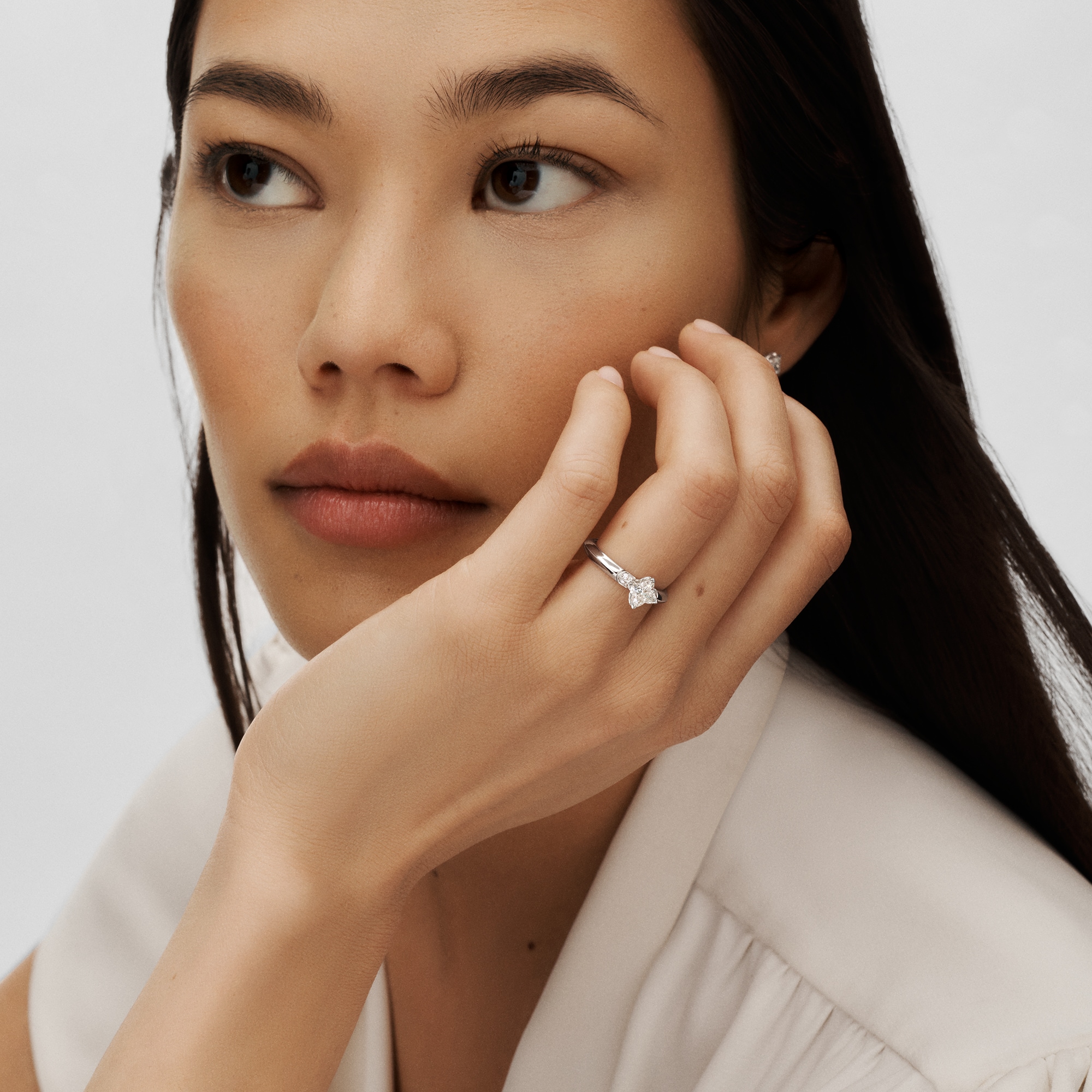 LV Diamonds Solitaire 戒指 - 配 LV Monogram Star 切割鑽石  in 珠寶系列