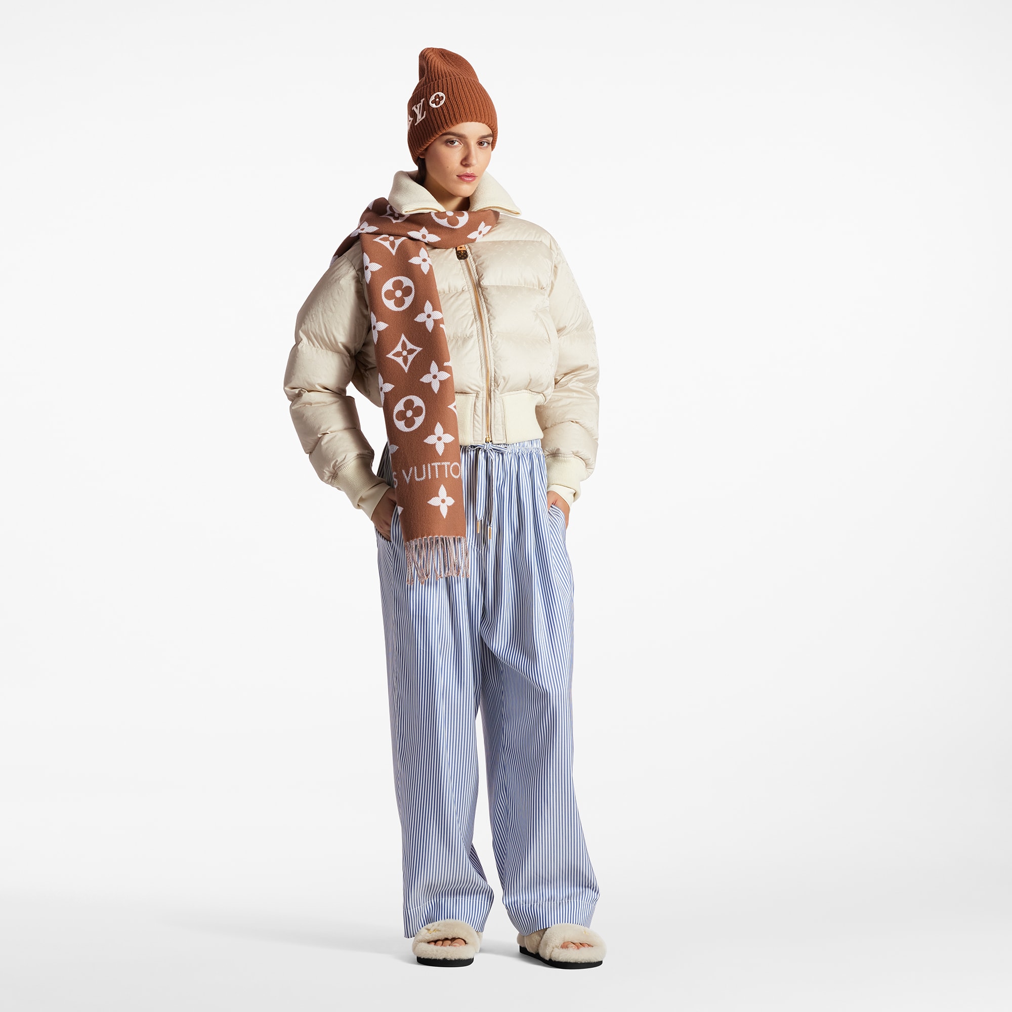 LV Essential Scarf . in Women