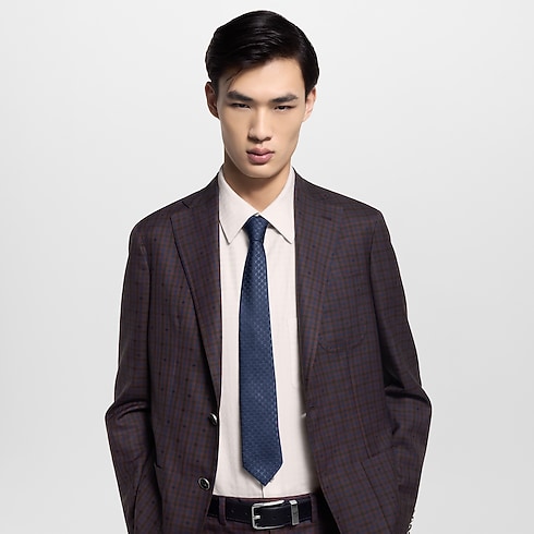 LV Fishnet Tie cropped worn view