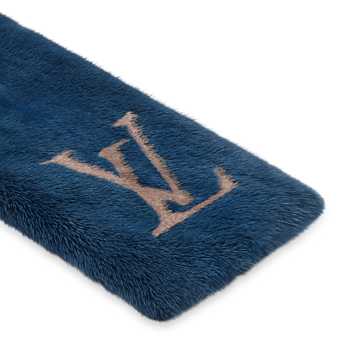 LV Initiales Fur Scarf detail view