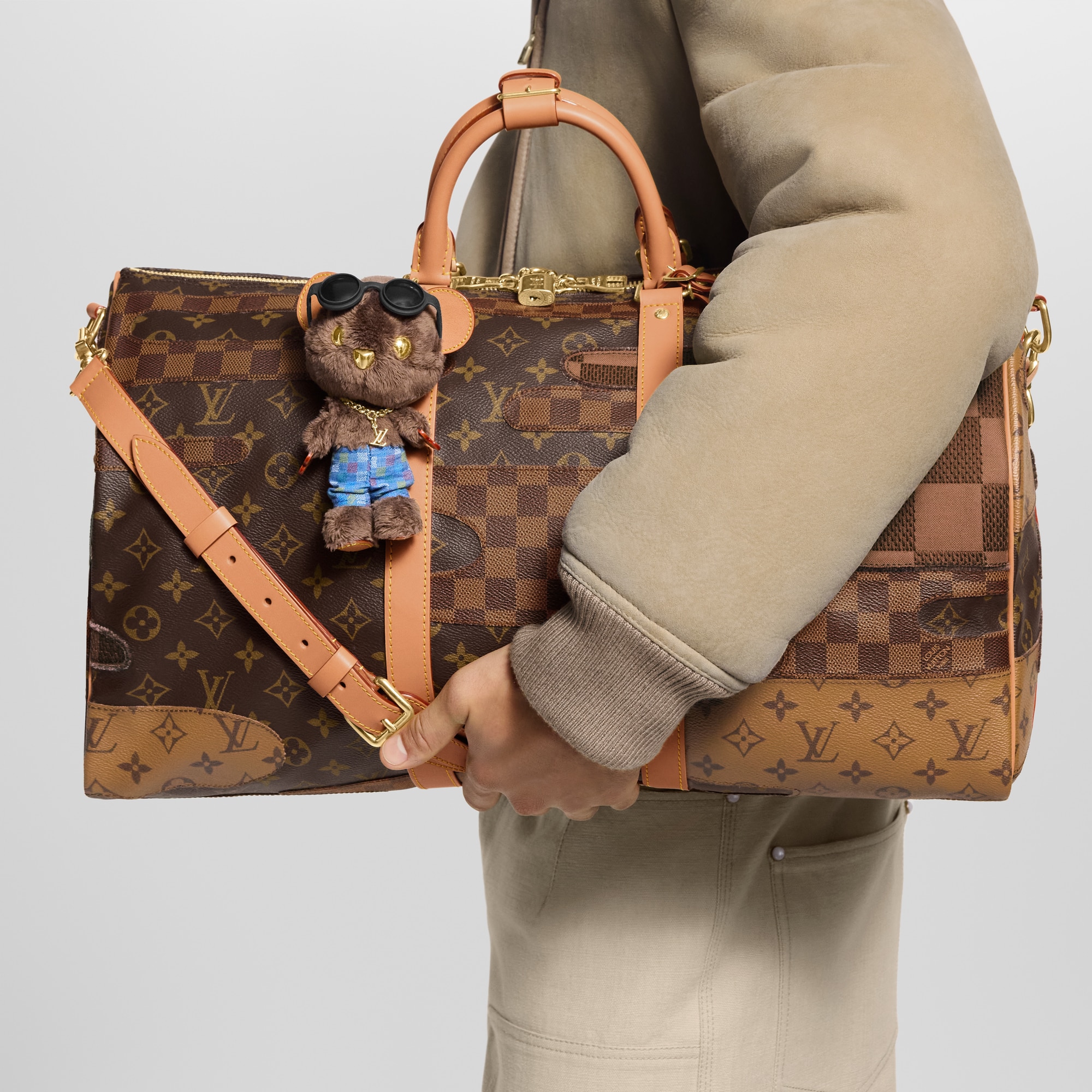 LV Louis Bear 手袋吊飾 . in 男士