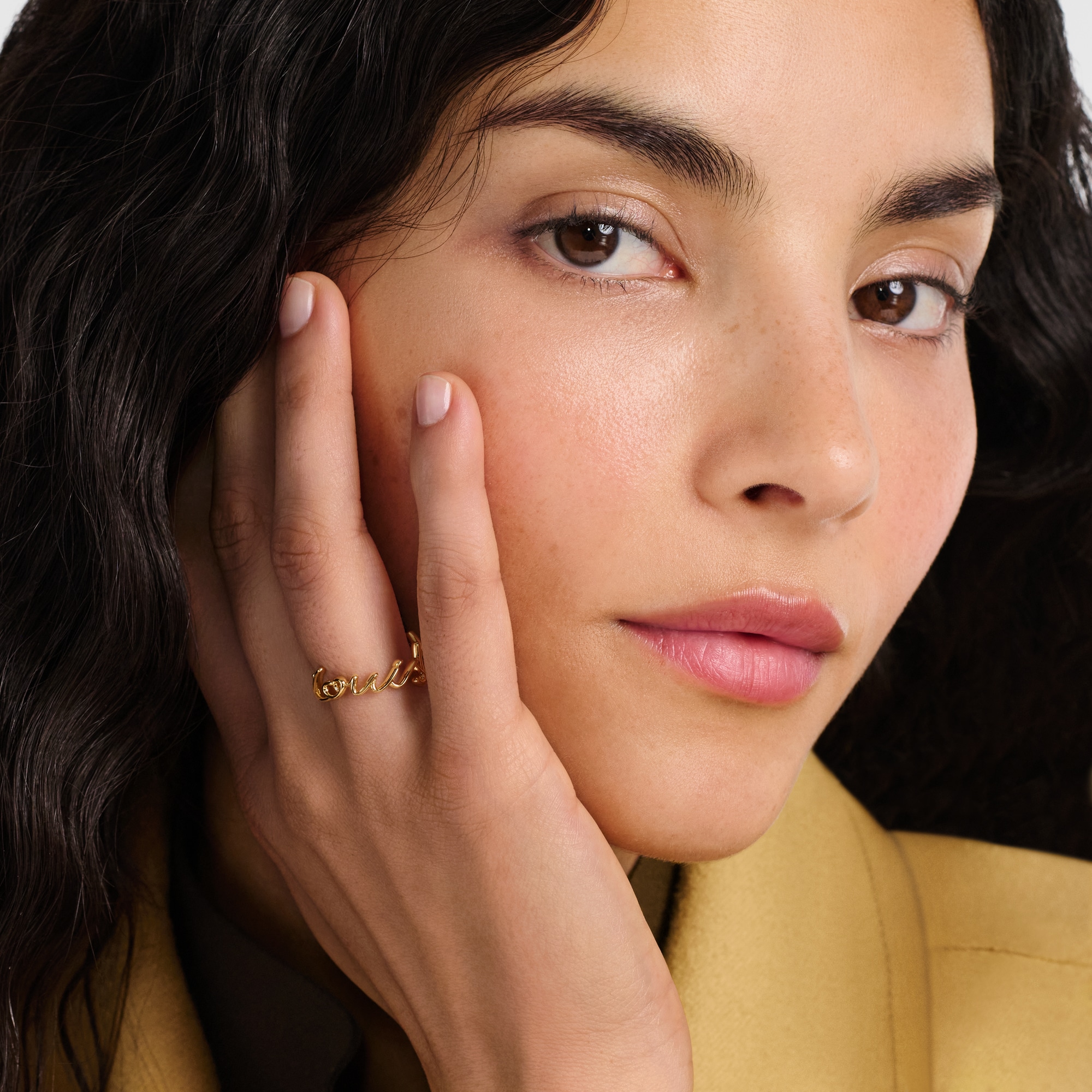 LV Script 戒指 . in 女士