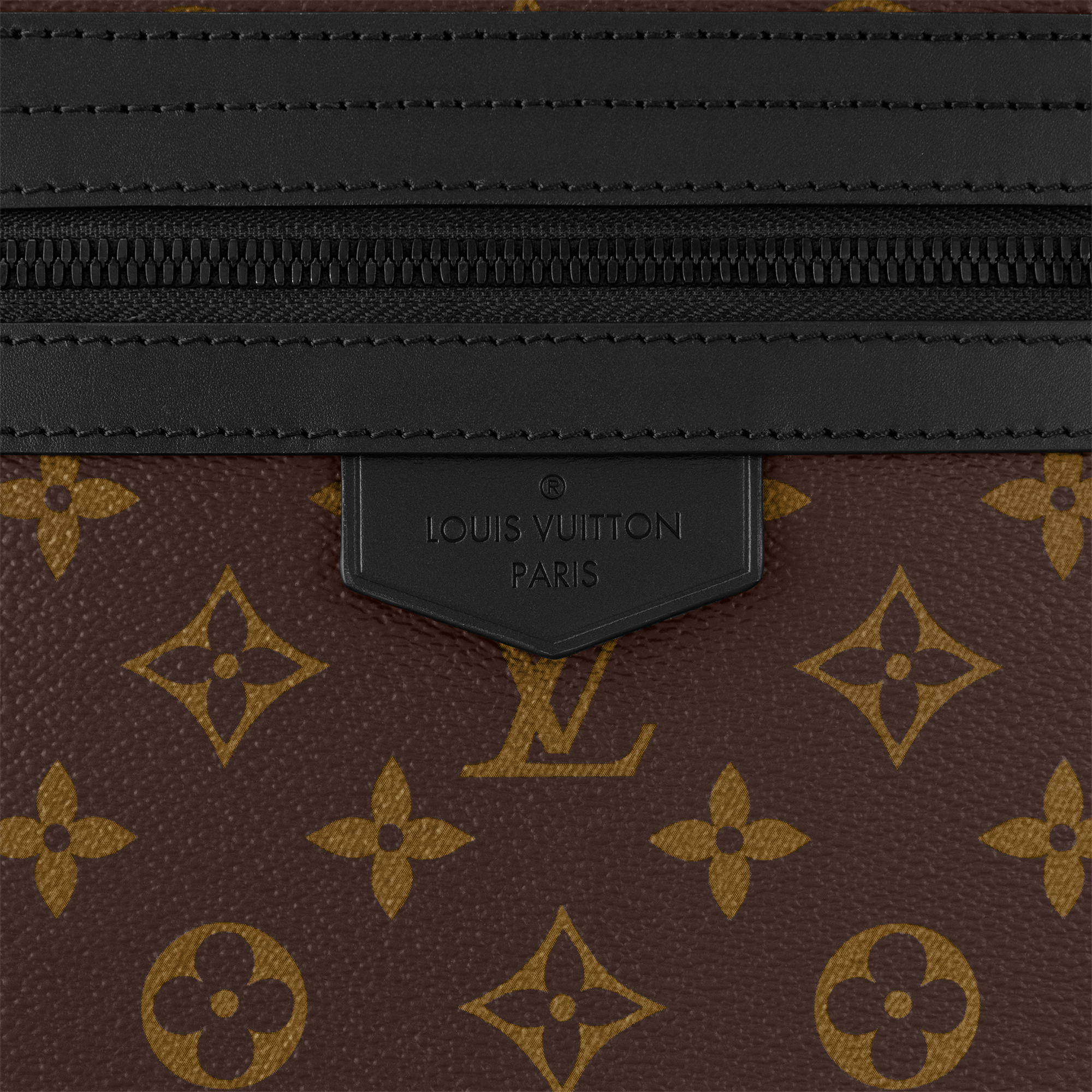LV Trail Messenger Monogram Macassar Canvas in Men