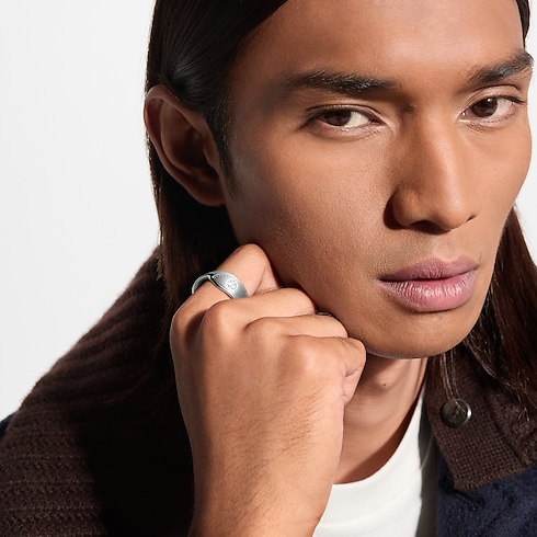 LV Trunk Ring . in Men's Fashion Jewellery All Fashion Jewellery For Men collections by Louis Vuitton (Product zoom)