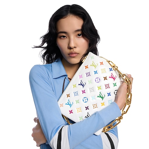 LV x TM Coussin PM Coussin in 時尚手袋及小型皮具's 女士時尚手袋 LV Icons collections by Louis Vuitton (產品縮放)