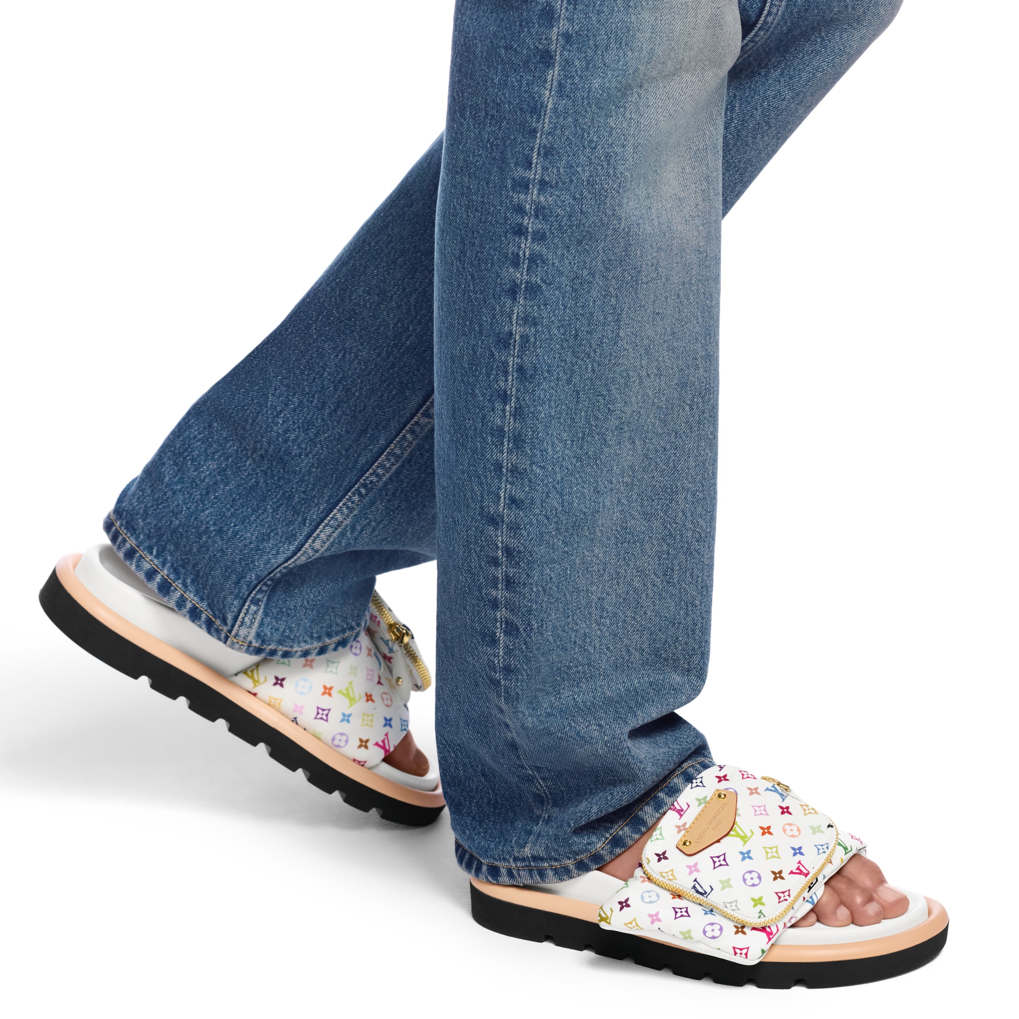 LV x TM Pool Pillow 平底舒適涼鞋  in 女士