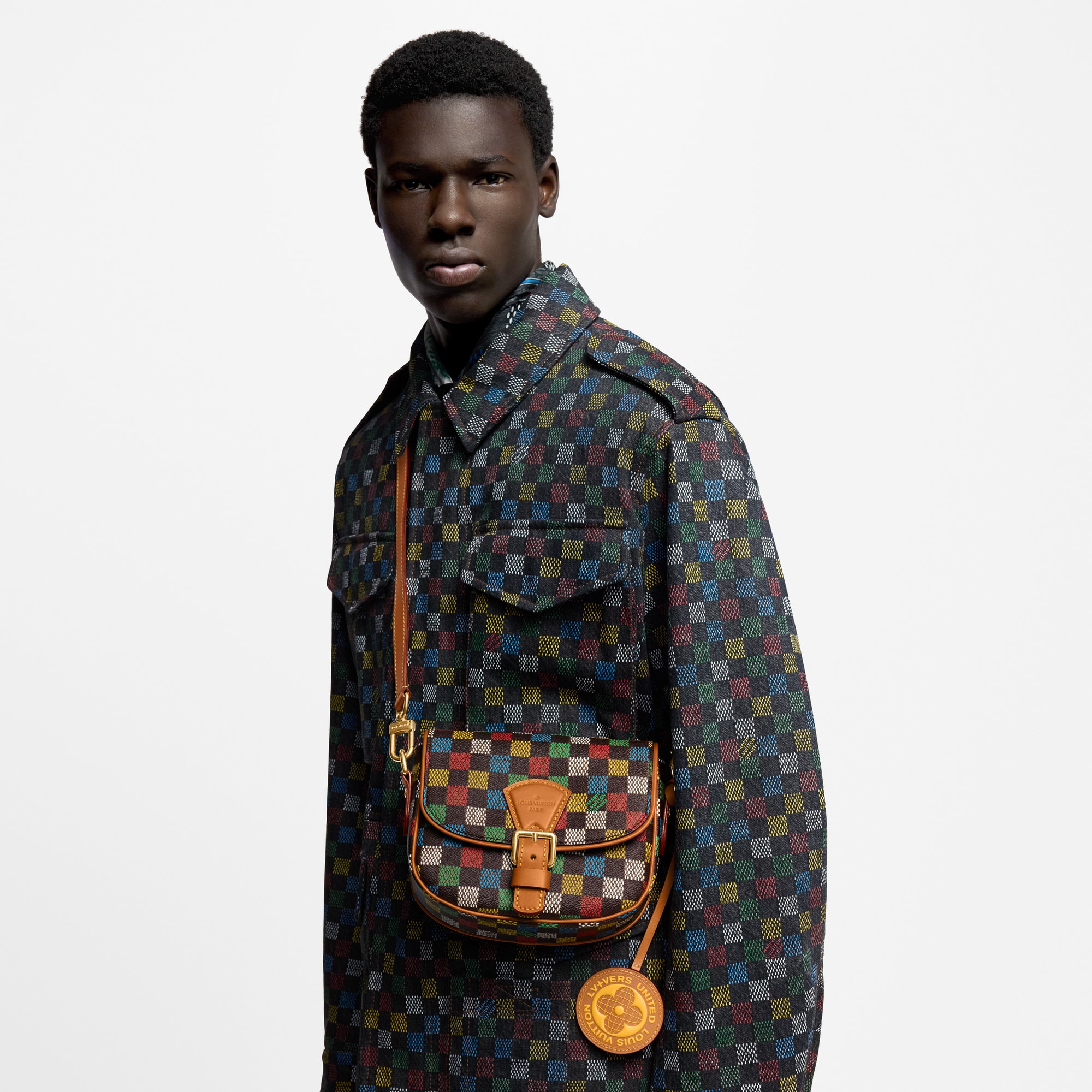 Montsouris 郵差包 PM Damier Ebène 帆布 in 時尚手袋及小型皮具