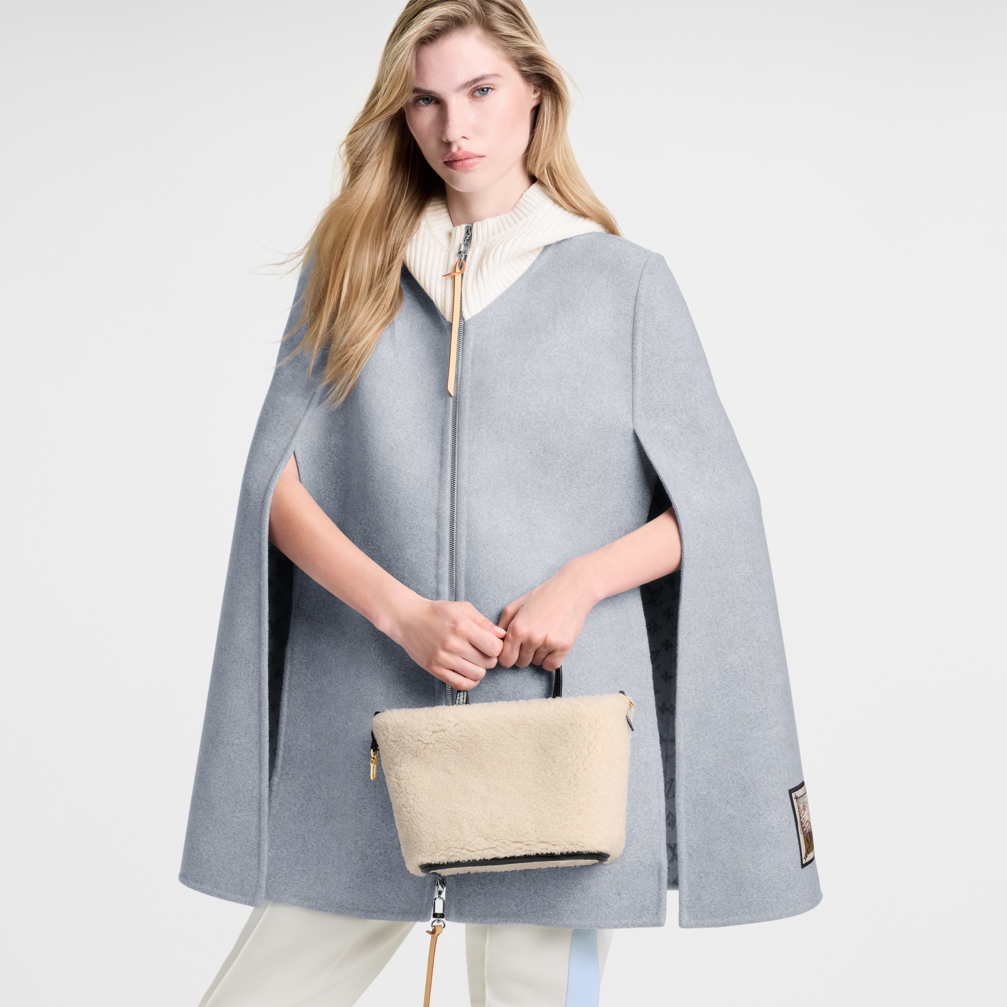 Neverfull Bandoulière Inside Out BB H33 in 時尚手袋及小型皮具