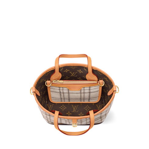 Neverfull Inside Out BB Monogram 帆布 in 女士's 女裝全新系列 } collections by Louis Vuitton (產品縮放)