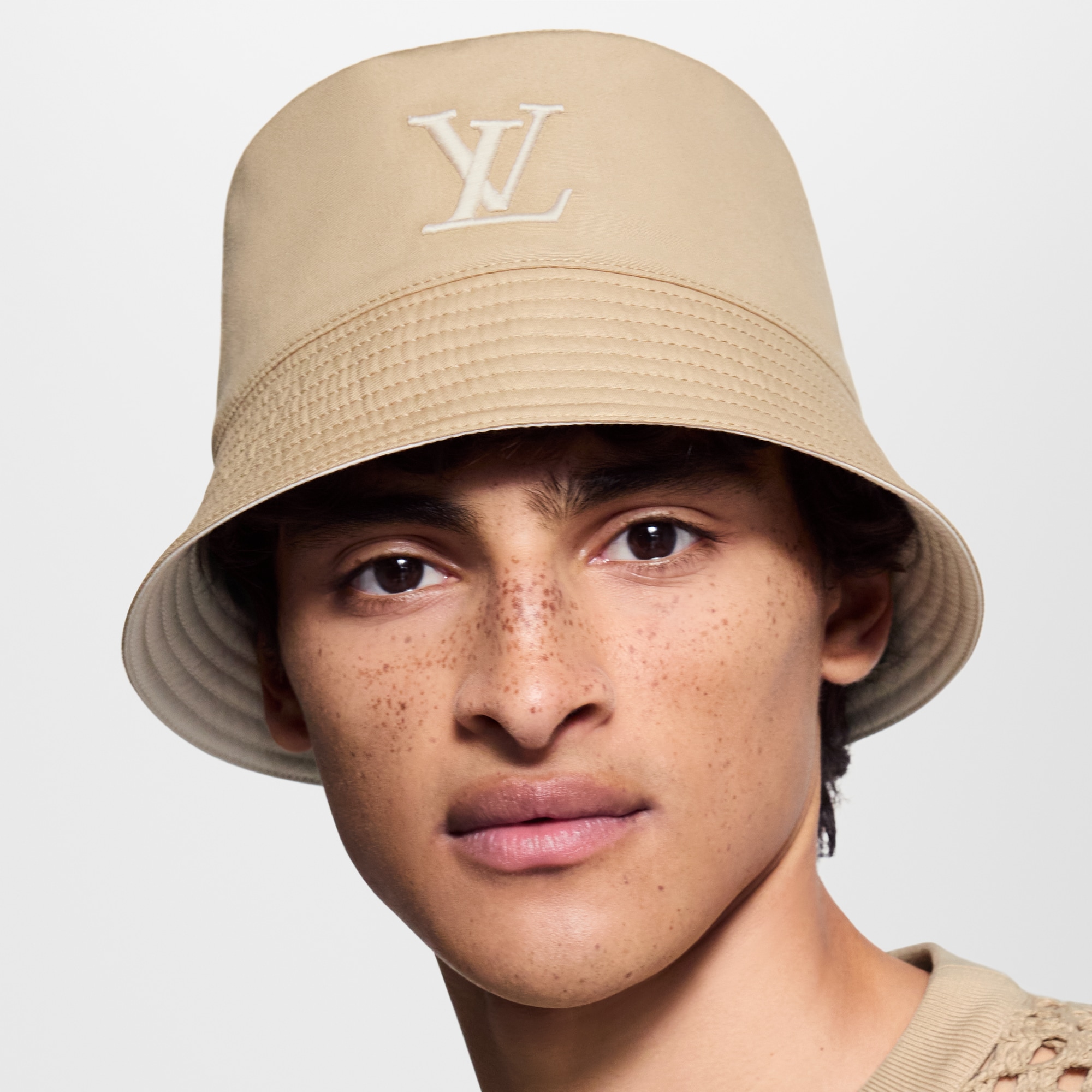 Only LV Bucket Hat . in Men