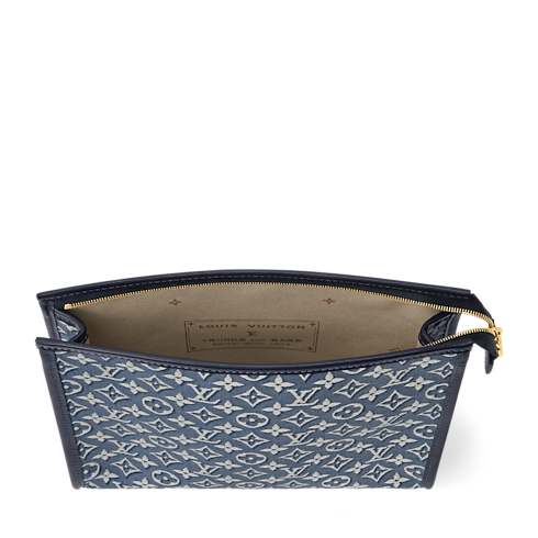 Poche Toilette 其他 Monogram 帆布 in 行李箱、旅行用品及家居精品's 旅行袋及拉桿行李箱 旅遊配件 collections by Louis Vuitton (產品縮放)