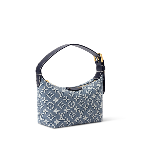 Pochette Hills G82 in Women's Wallets and Small Leather Goods Nano Bags and Chain Wallets collections by Louis Vuitton (Product zoom)
