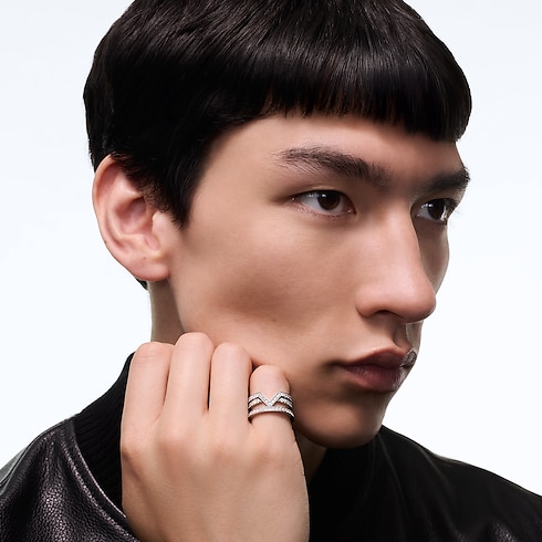 Pure V Ring, White Gold and Diamonds in Les Extraordinaires's Jewellery Rings collections by Louis Vuitton (Product zoom)