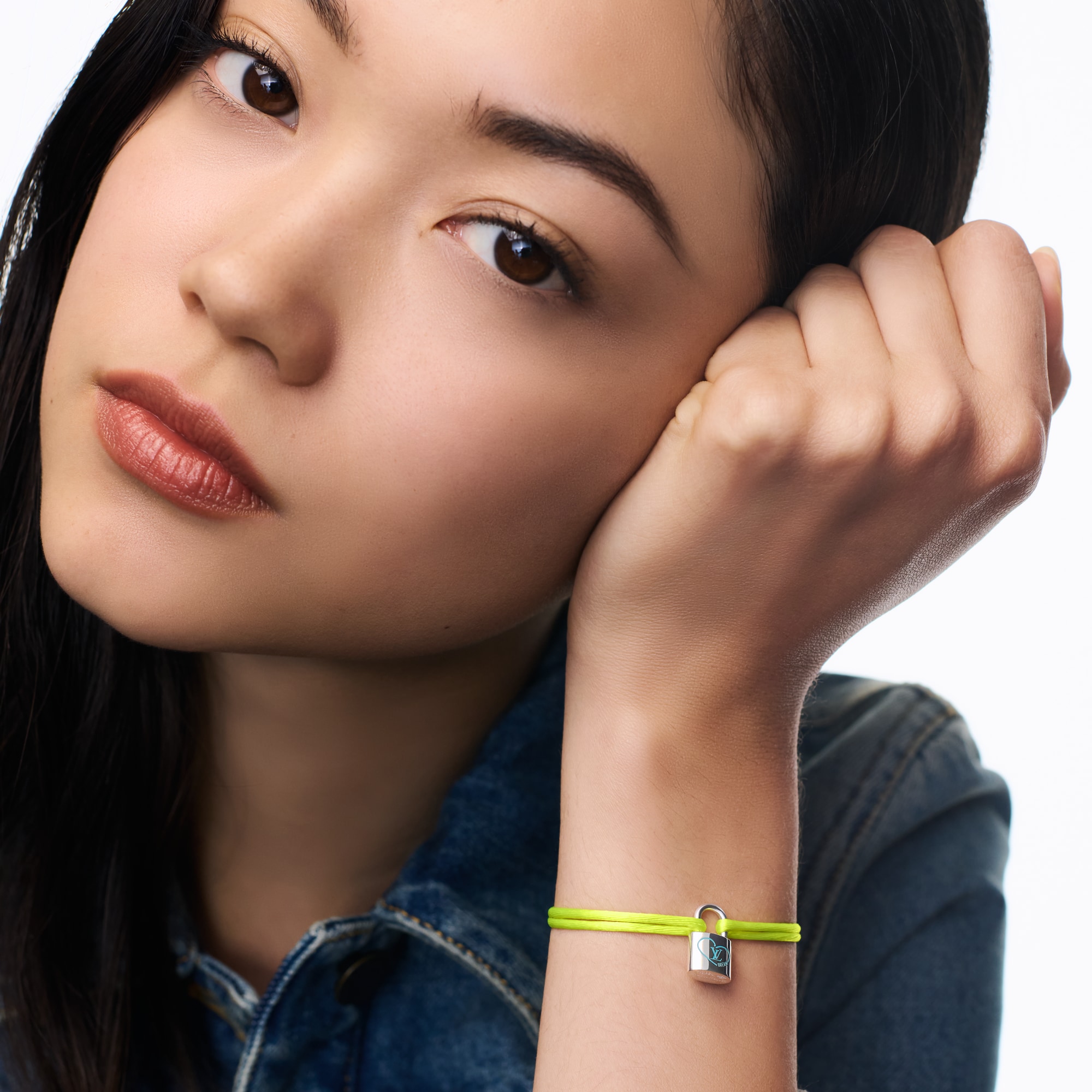 網上獨家顏色 - Silver Lockit x Felix 手環 - 配純銀、藍色亮漆及聚酯纖維  in 珠寶系列