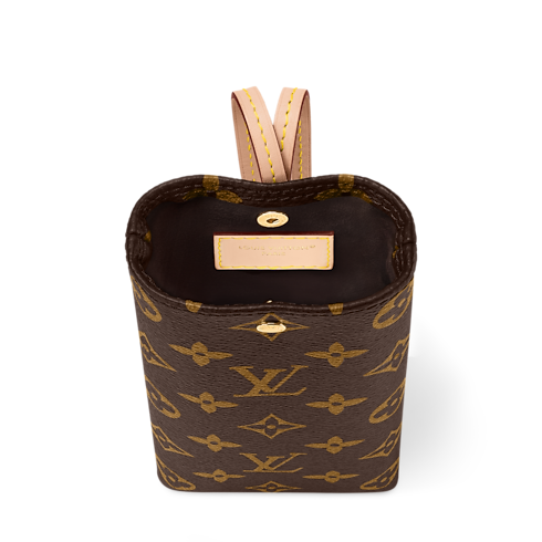 Sunglasses Pouch Monogram Canvas in Trunks, Travel and Home's Sport and Games } collections by Louis Vuitton (Product zoom)