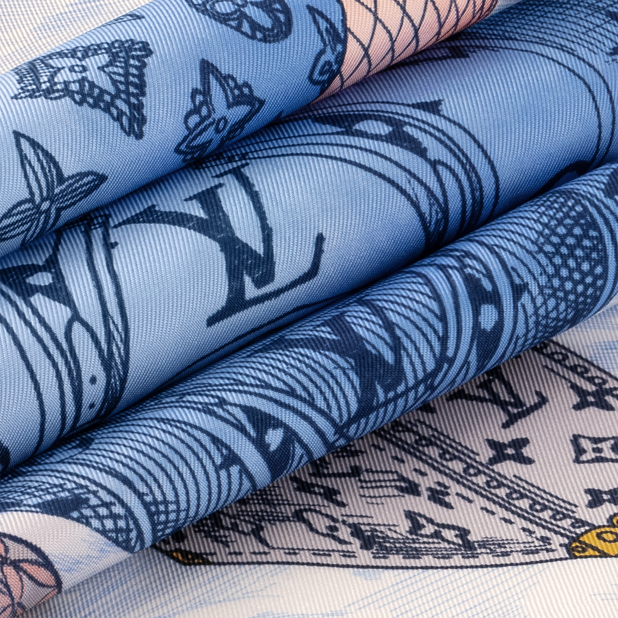 Up And Away Square 90 . in Women