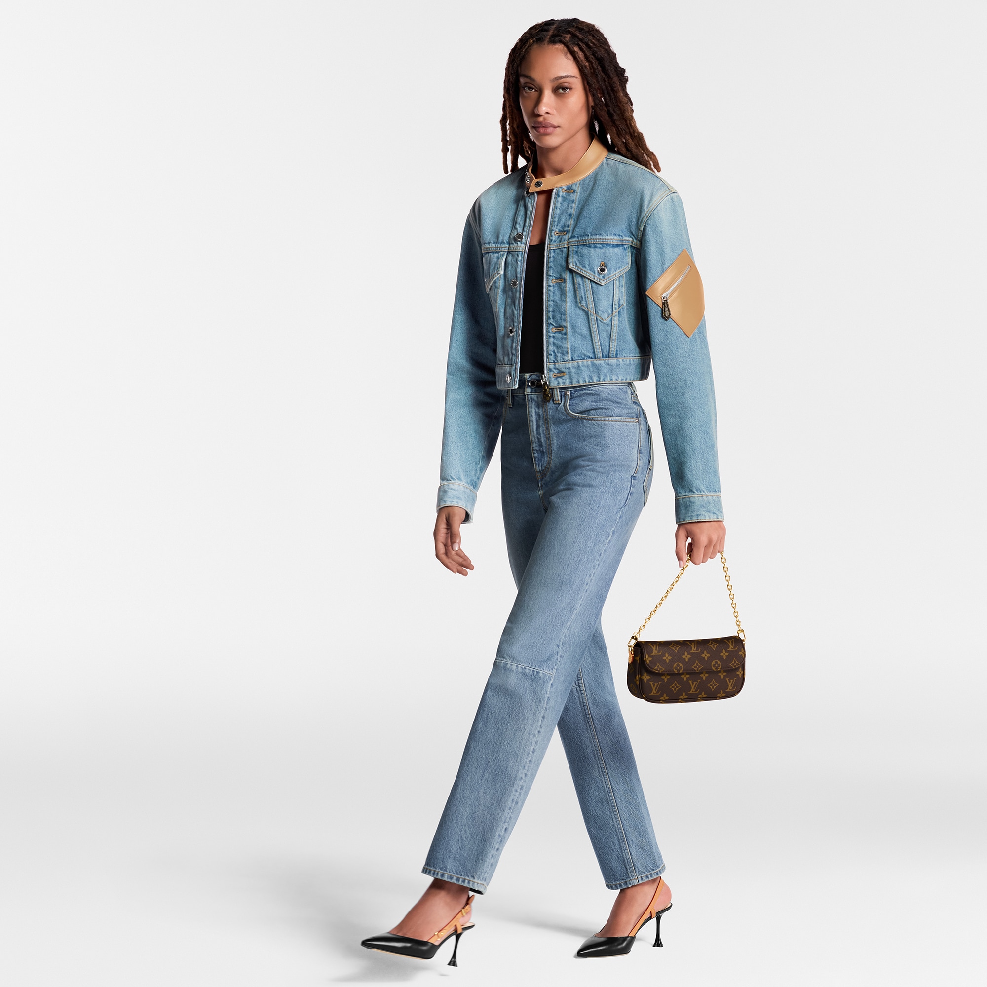 Wallet on Chain Ivy Monogram Canvas in Women