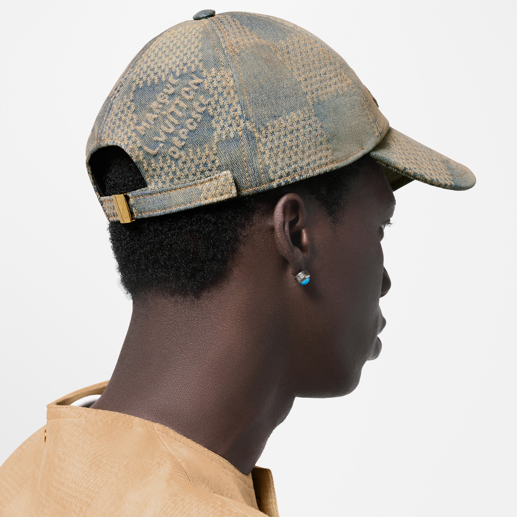 Washed 3D Cap . in Men