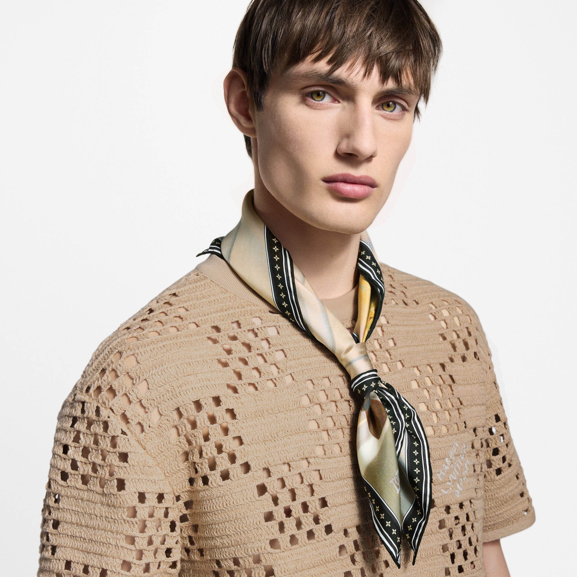 Window View 純絲方巾 . in 男士