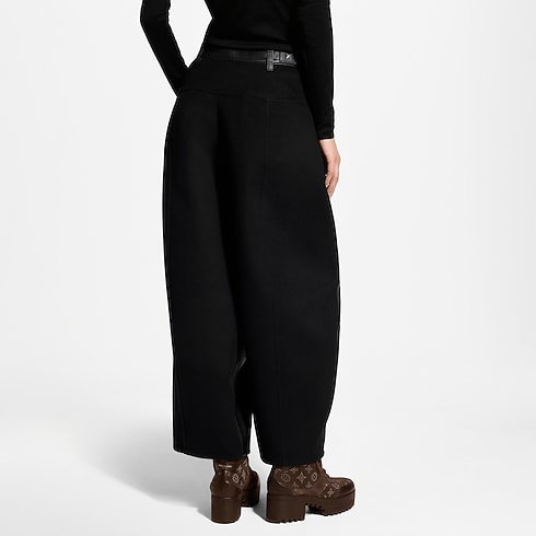 Wool Insert Leather Balloon Pants in Women's Ready to Wear Pants and Shorts collections by Louis Vuitton (Product zoom)